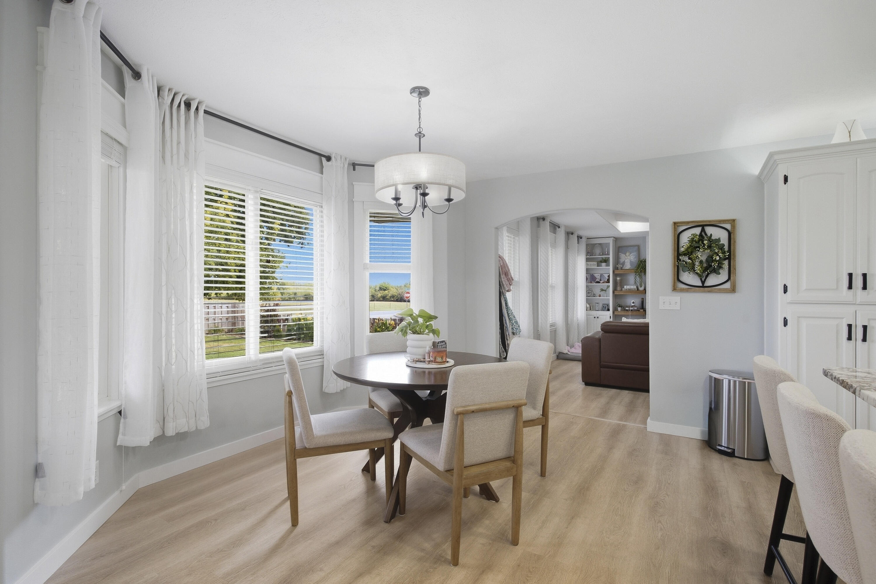 909 Glacier Court Property Photo 15