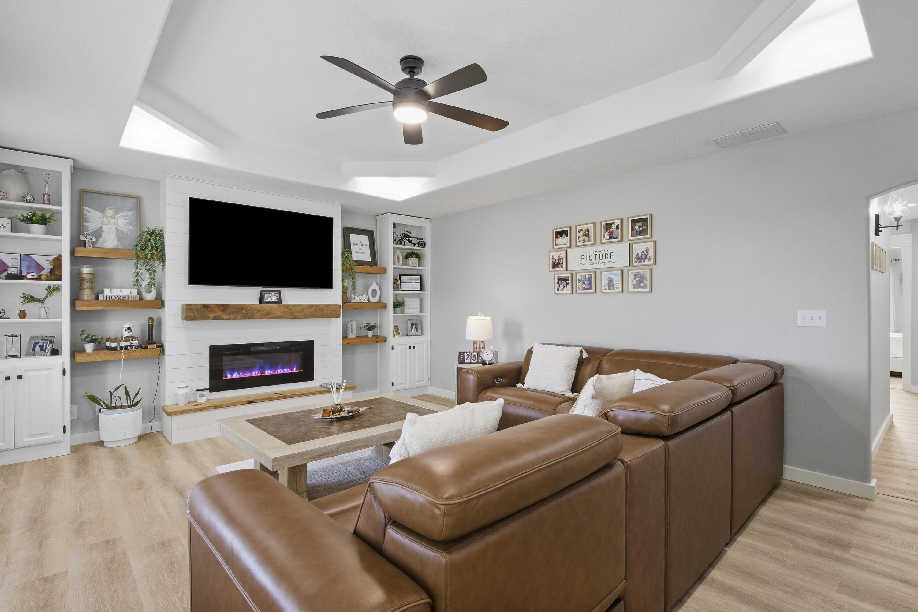 909 Glacier Court Property Photo 18