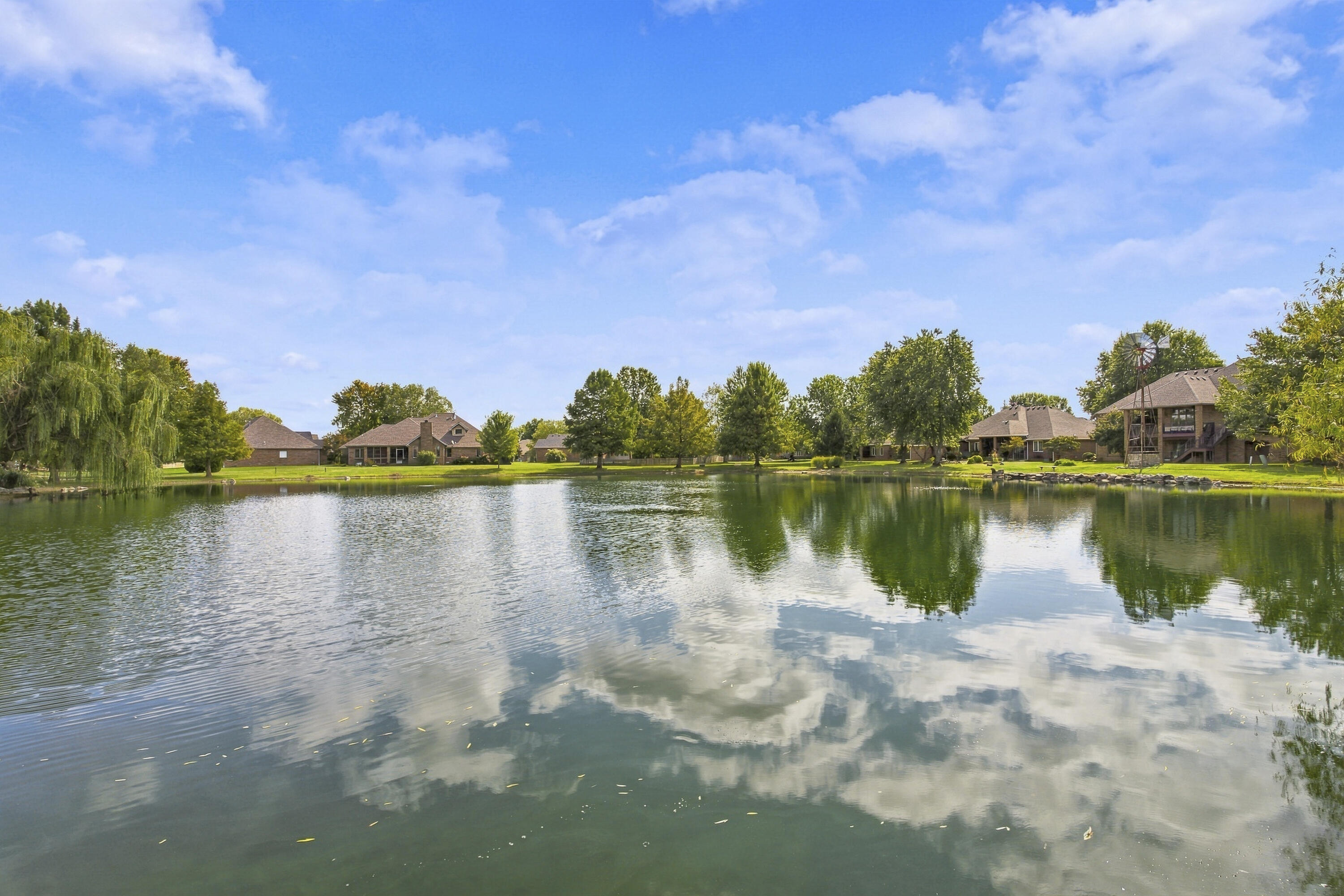 909 Glacier Court Property Photo 43