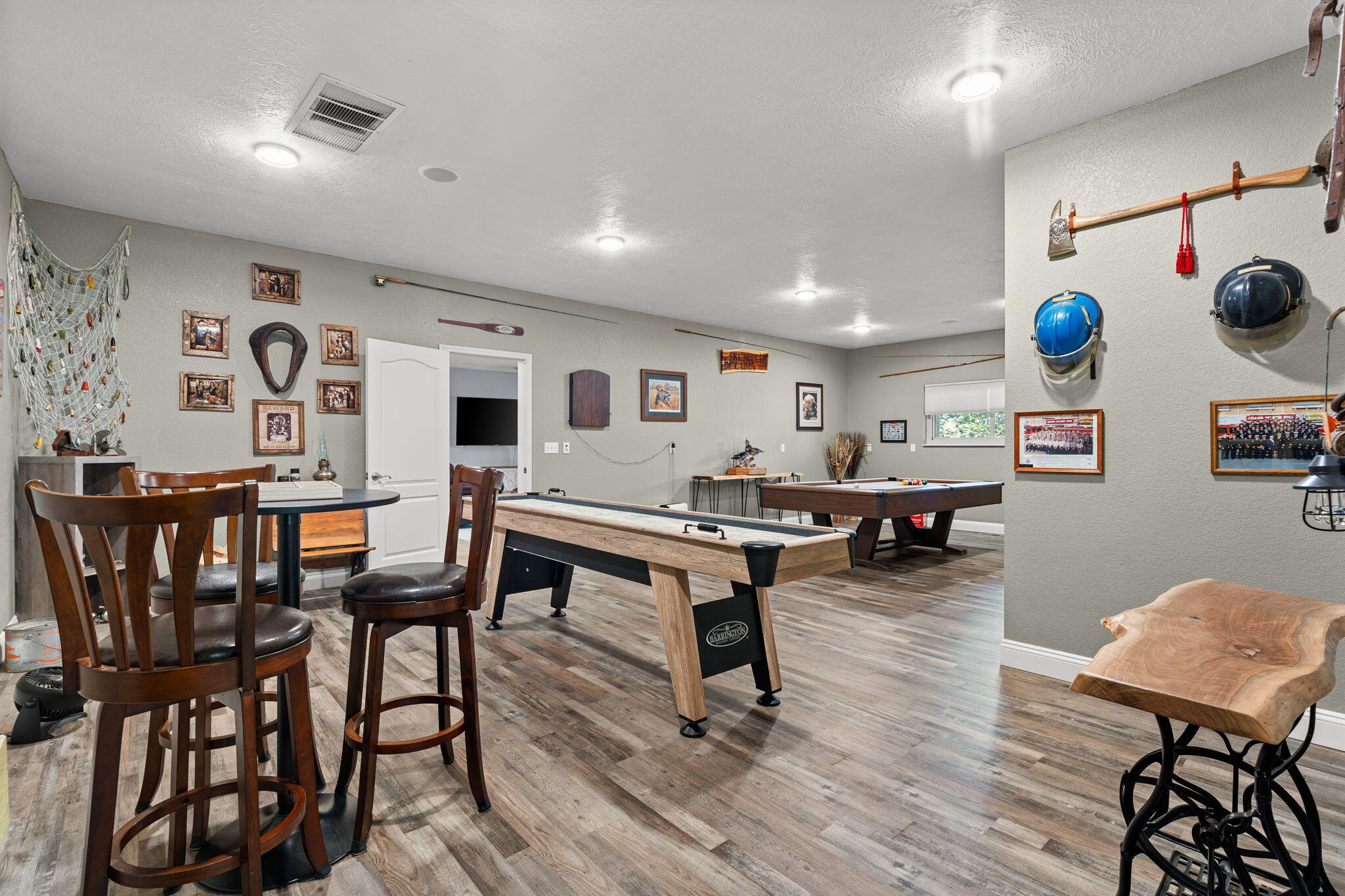 842 Silver Cliff Way Property Photo 40