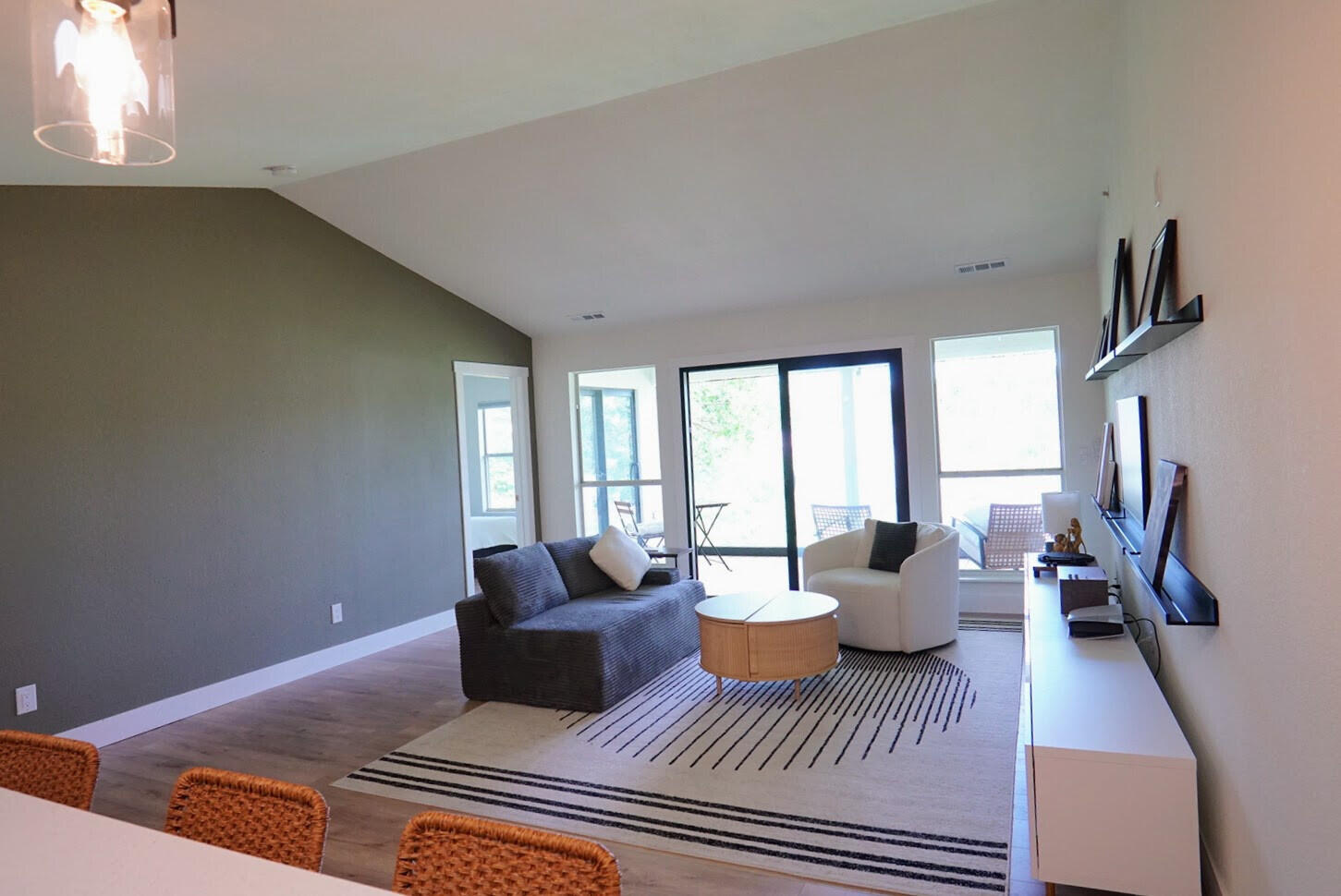 200 Golf View Drive B4 Property Photo 5