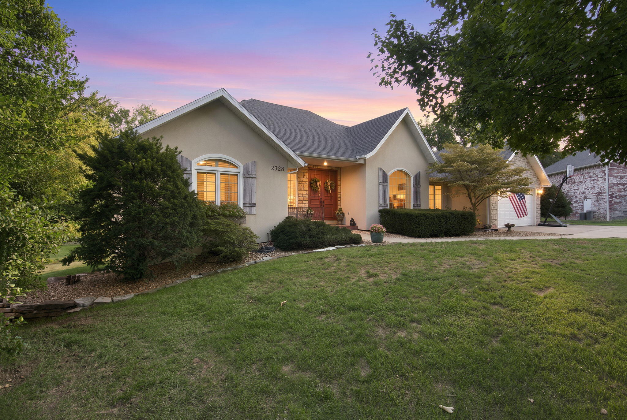 2328 South Wind Rose Place Property Photo 2