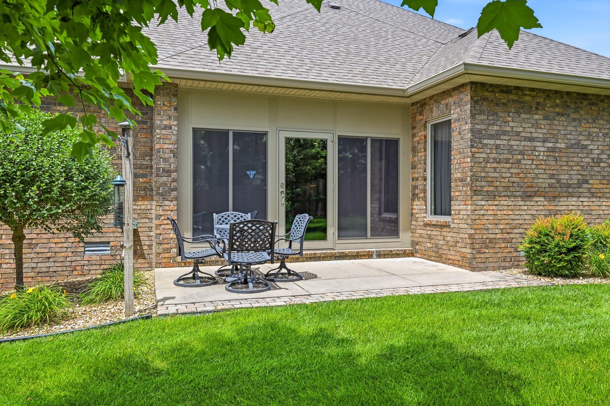 1272 Hayden Court East Property Photo 43