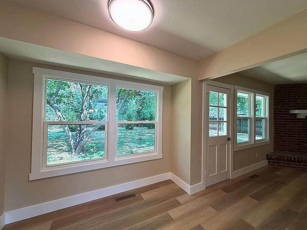 1527 East Hanover Street Property Photo 11