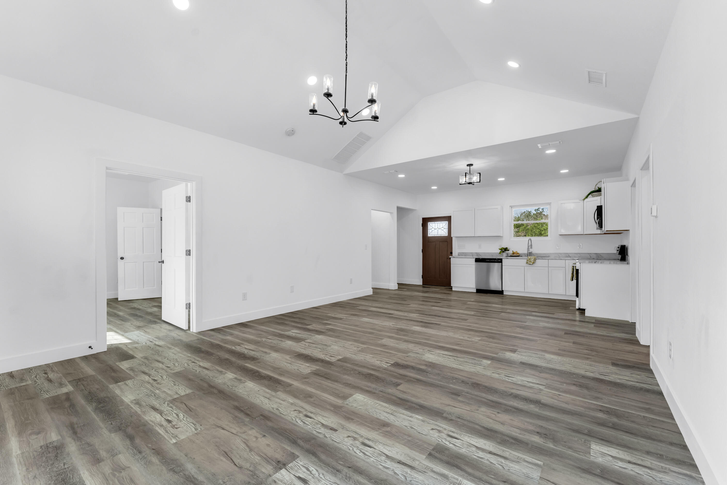 3003 Hawk Road Property Photo 7