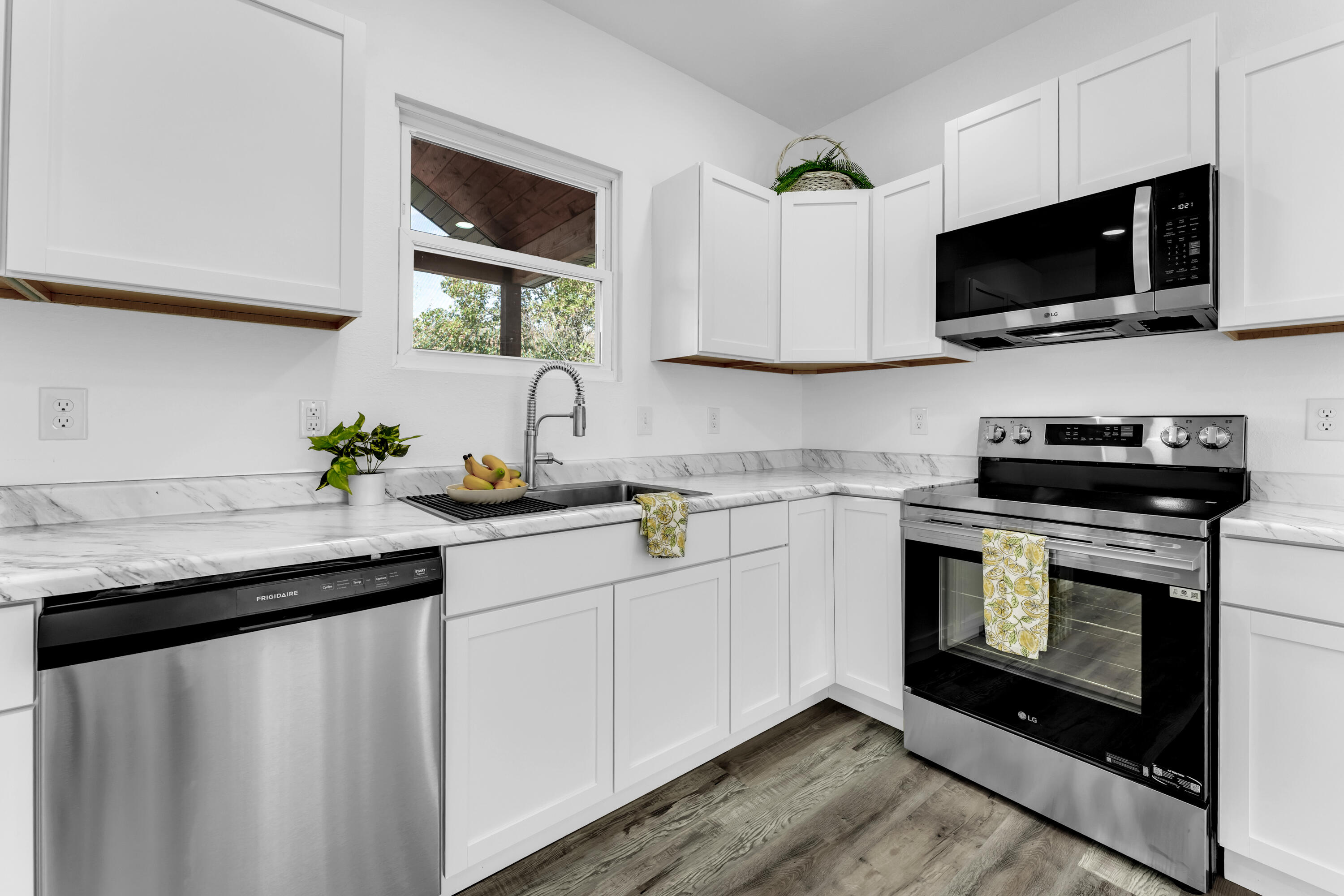 3003 Hawk Road Property Photo 13