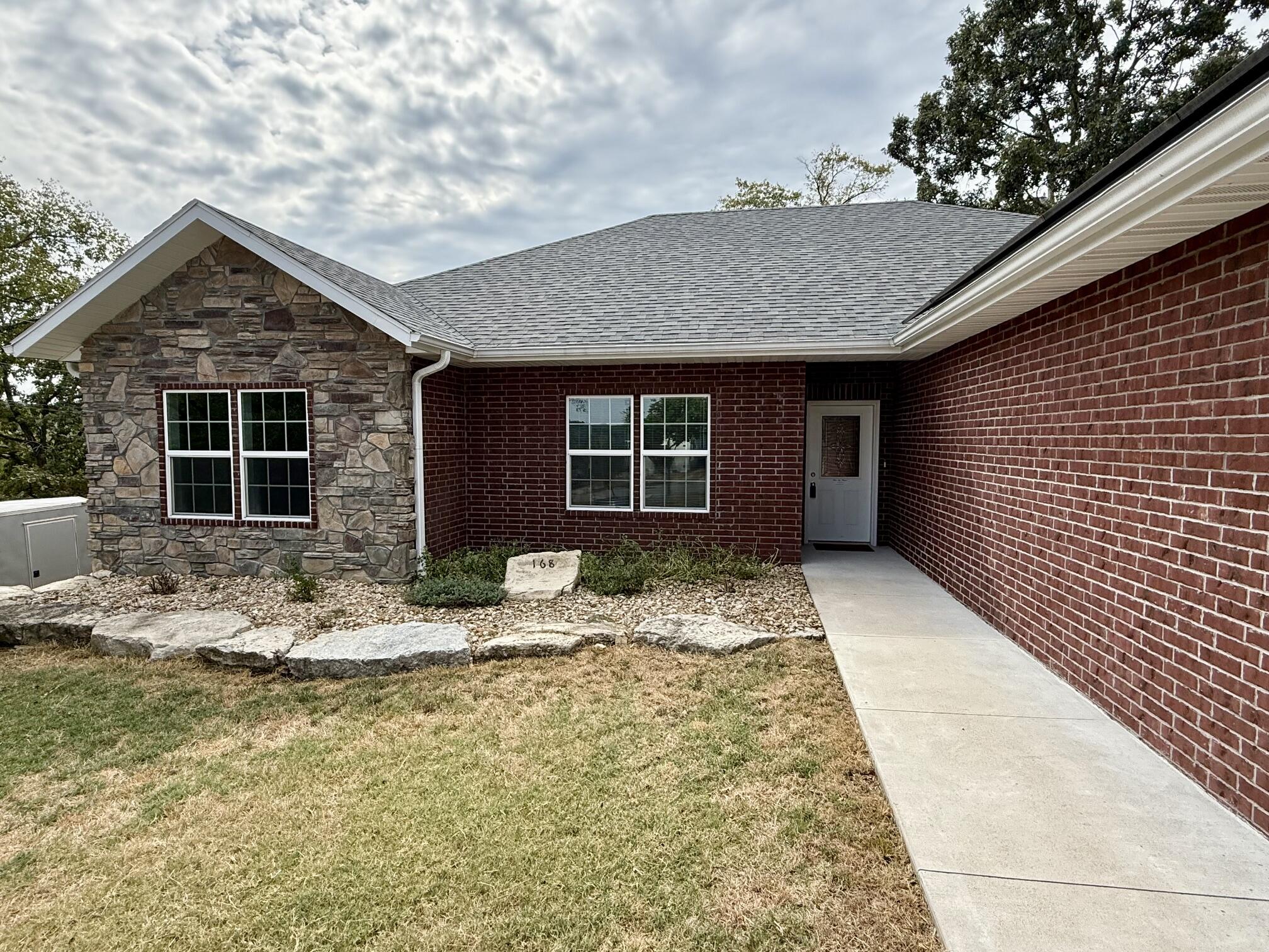 168 Crab Tree Lane Property Photo 2