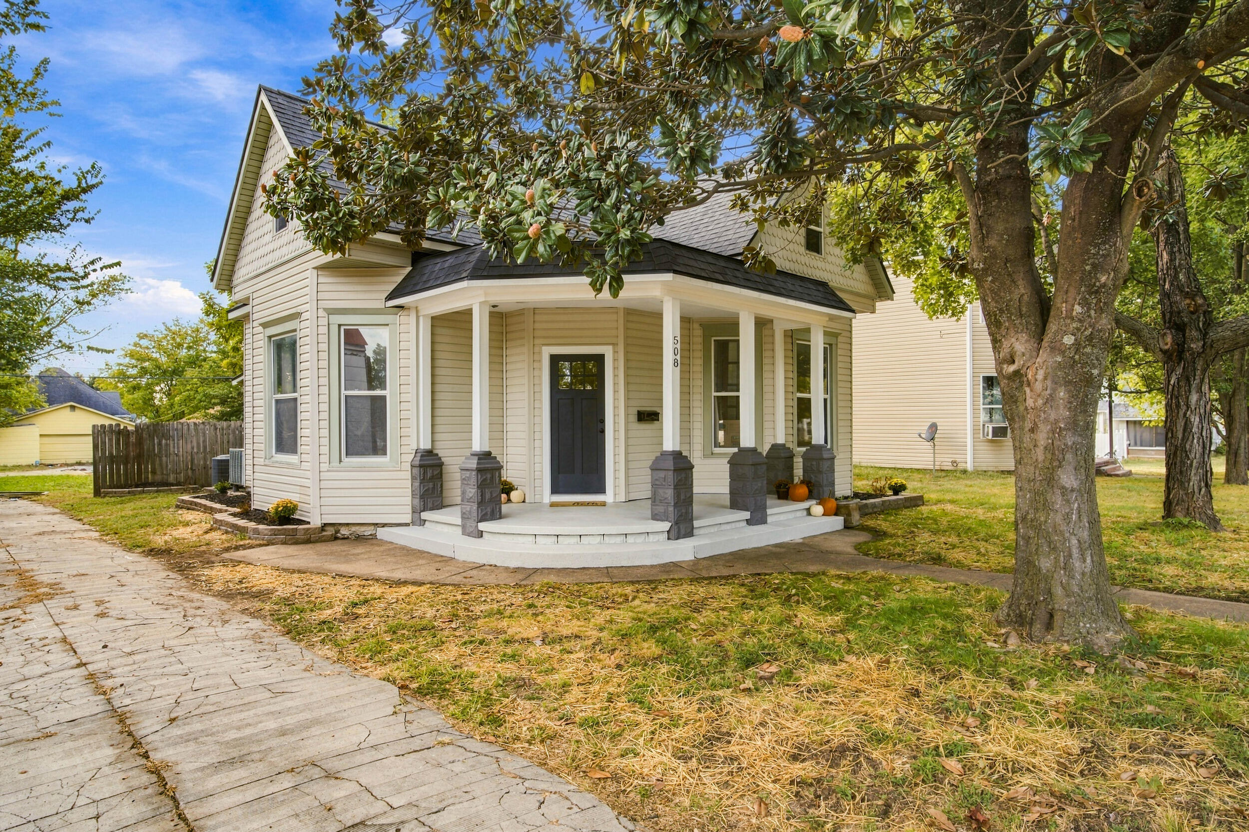 508 4th Street Property Photo 1