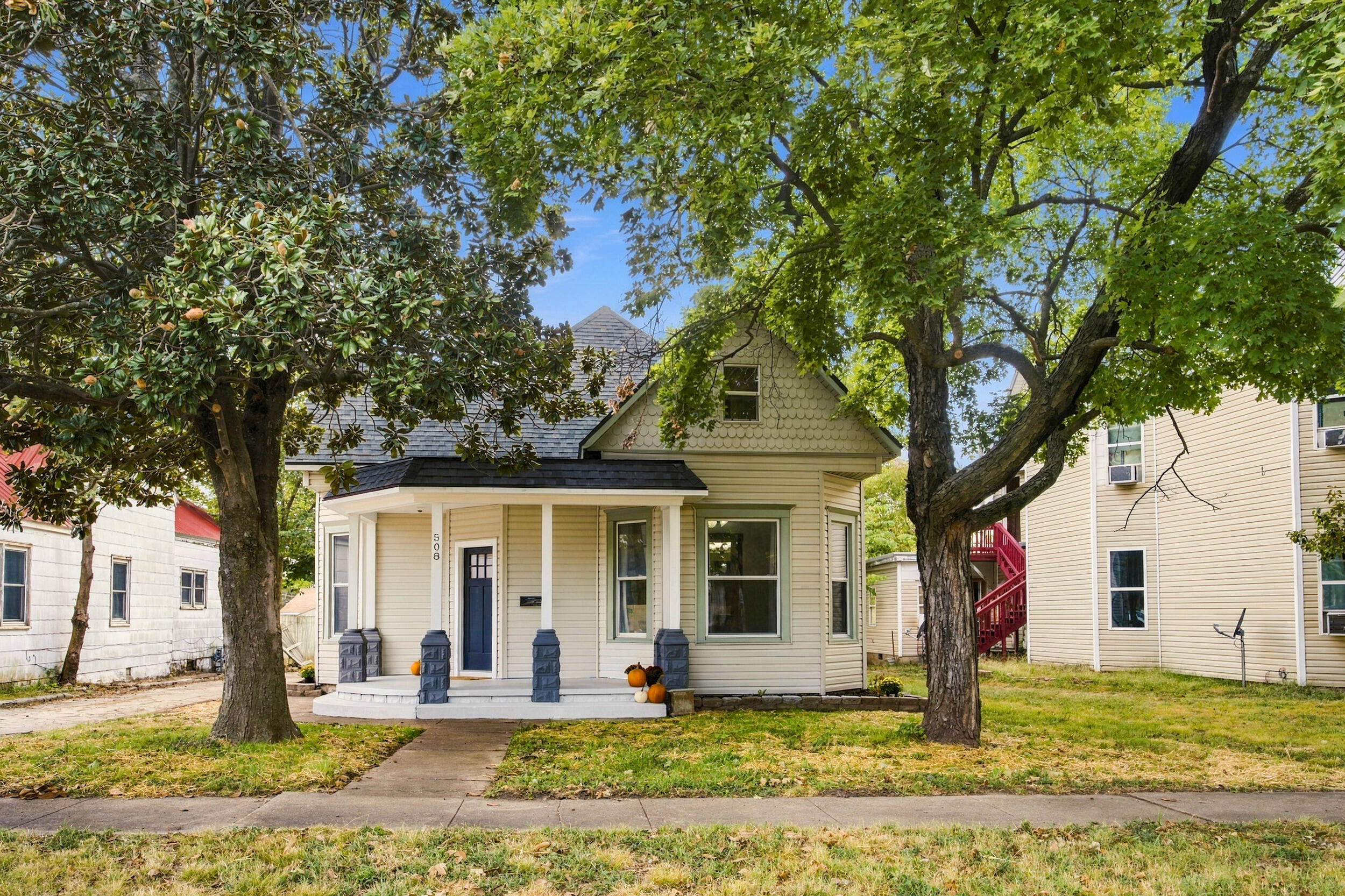 508 4th Street Property Photo 2