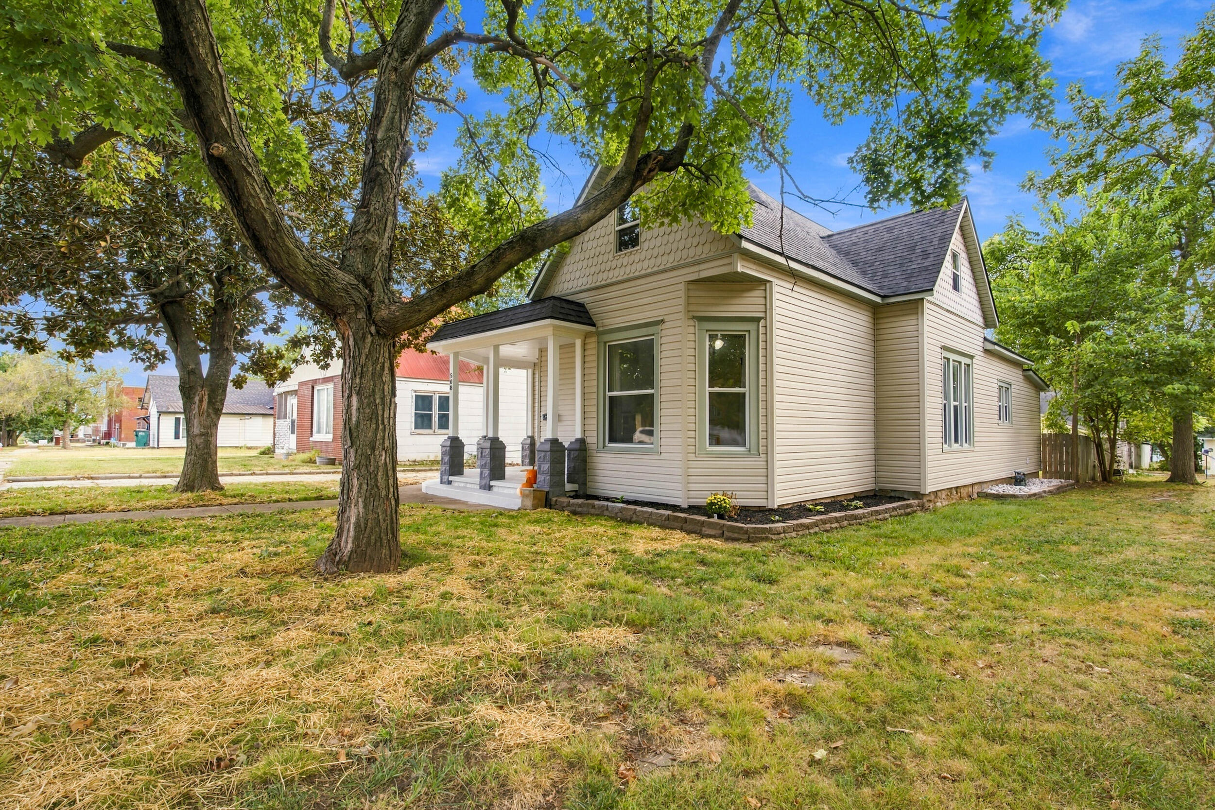 508 4th Street Property Photo 3