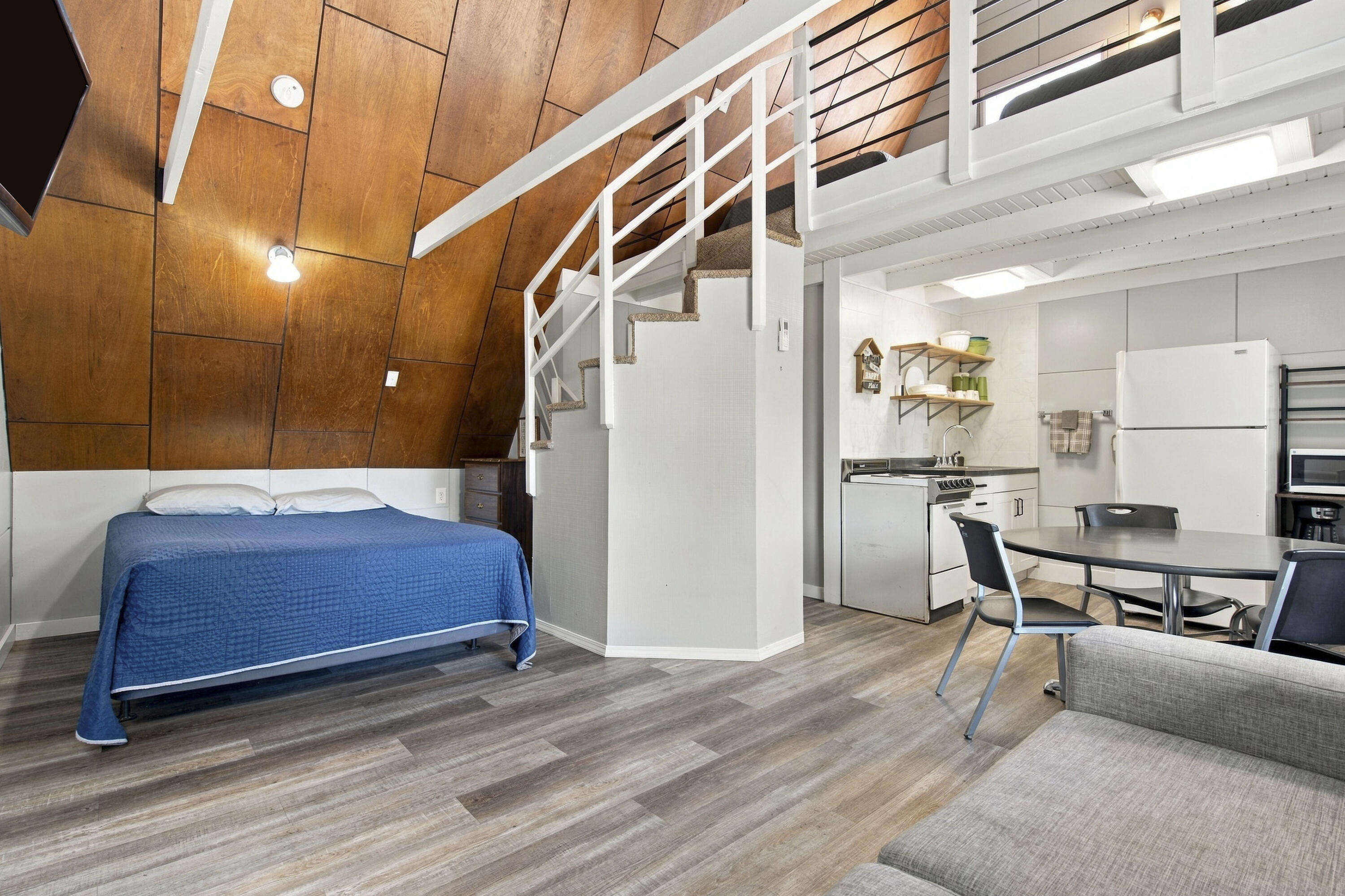 353 Deep Water Circle Property Photo 3