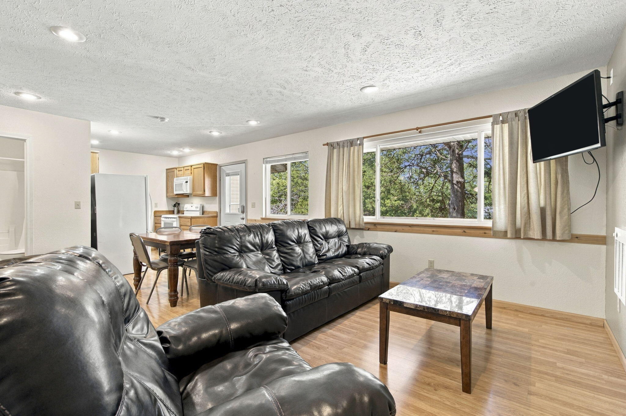 152 & 154 Deep Water Circle Property Photo 3