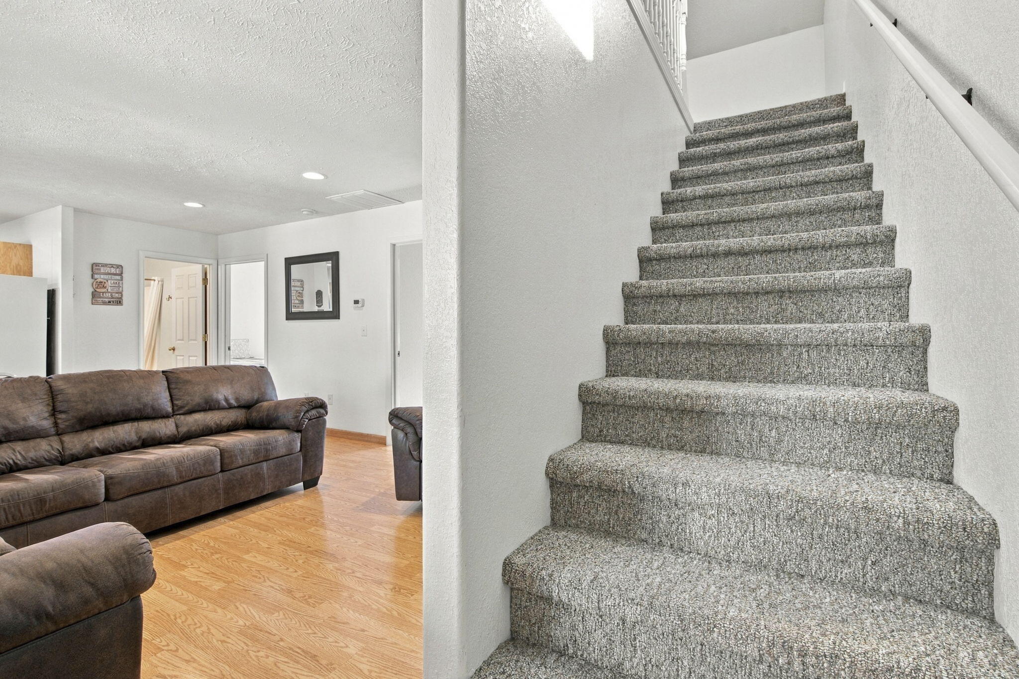 423 & 425 Eagle Drive Property Photo 12