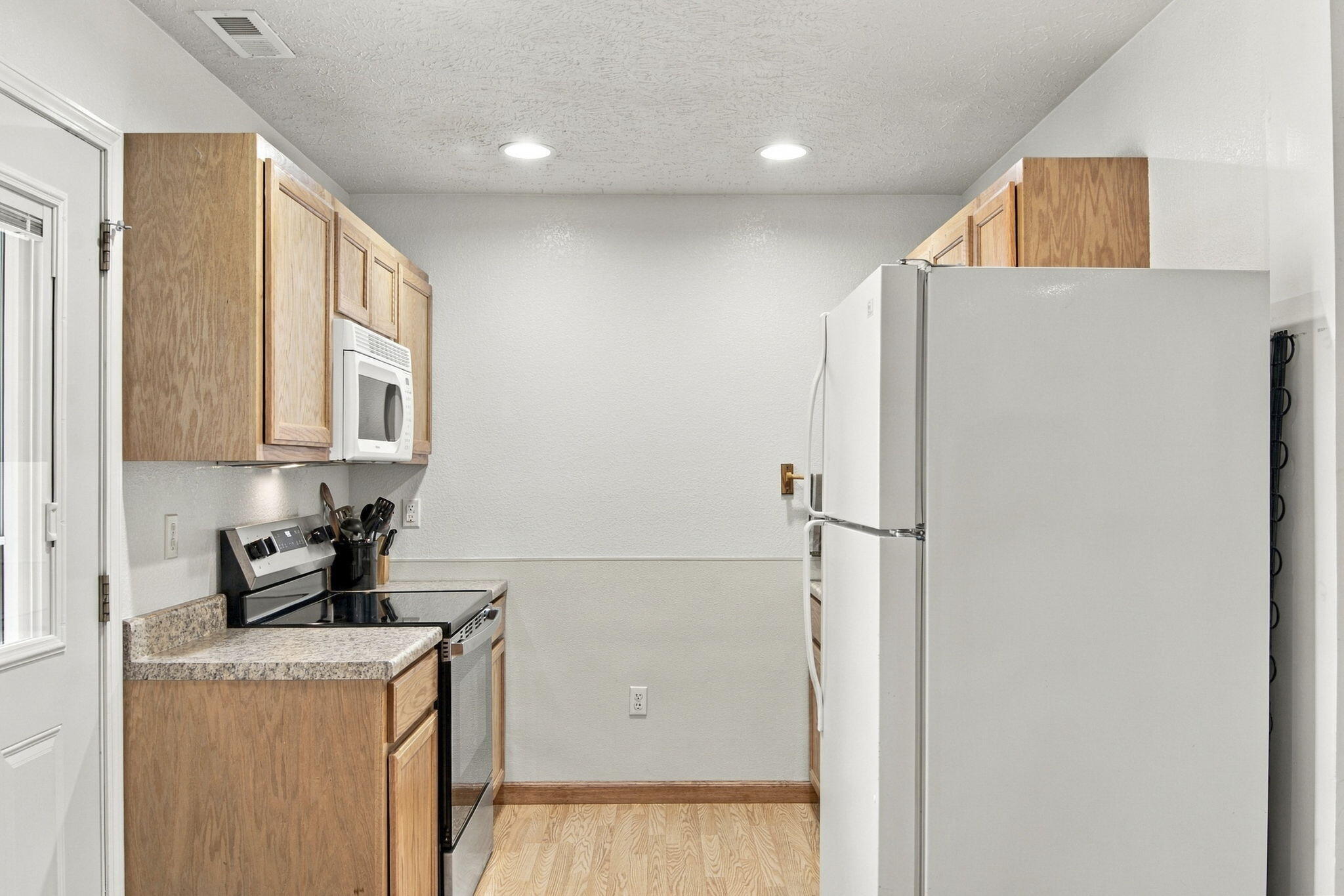 423 Eagle Drive Property Photo 4
