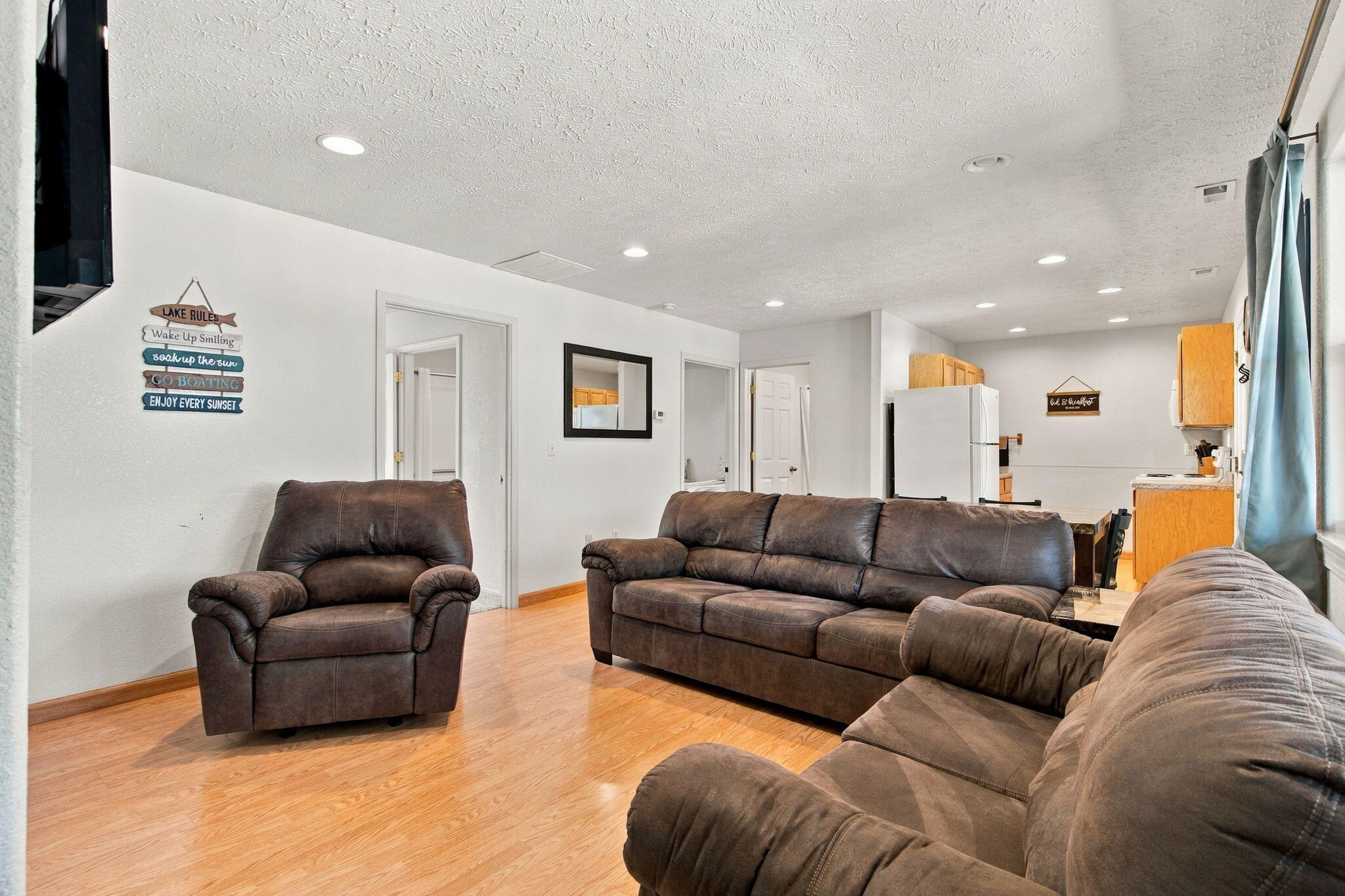425 Eagle Drive Property Photo 1