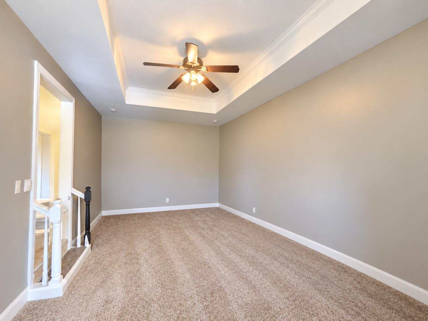 423 North Clark Street Property Photo 3