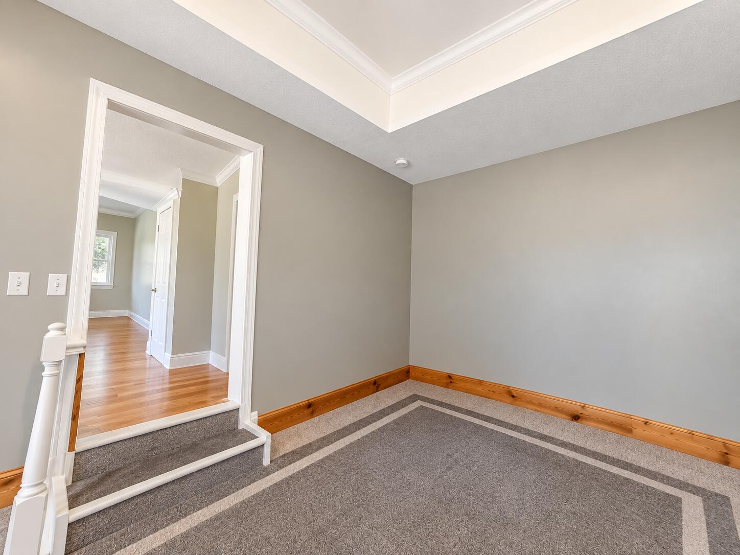 423 North Clark Street Property Photo 5