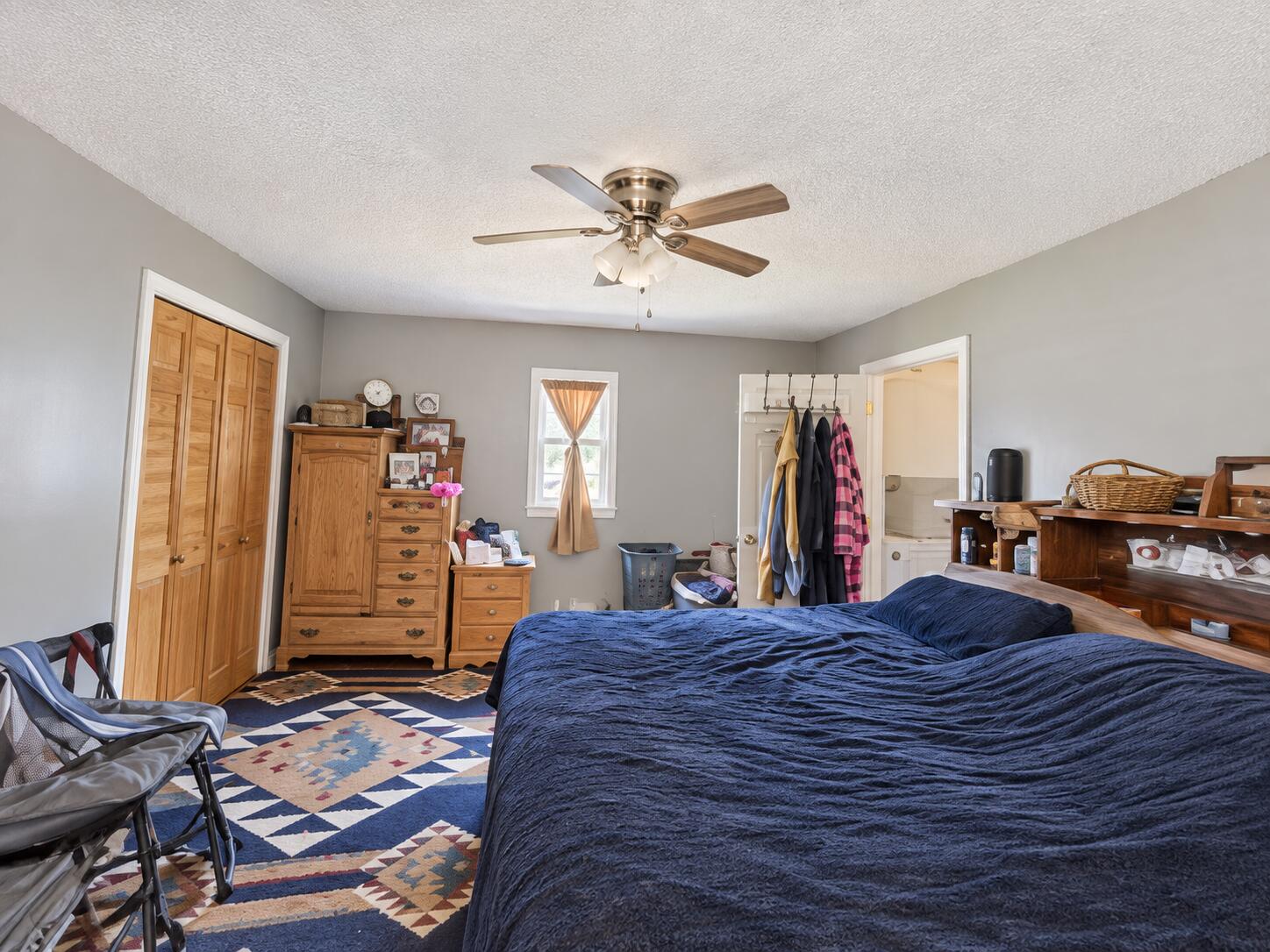 423 North Clark Street Property Photo 10