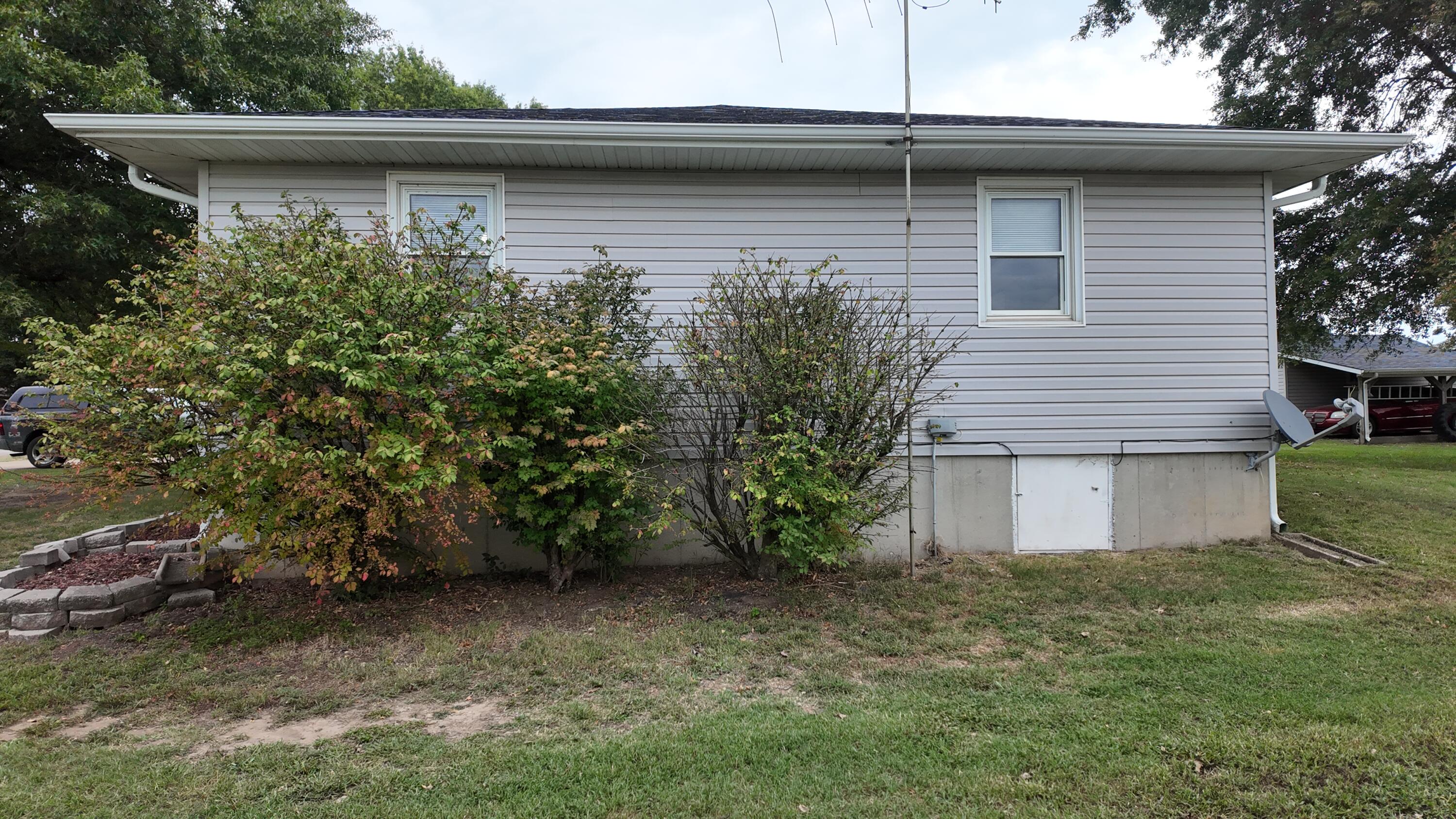 18663 Crawford Street Property Photo 3