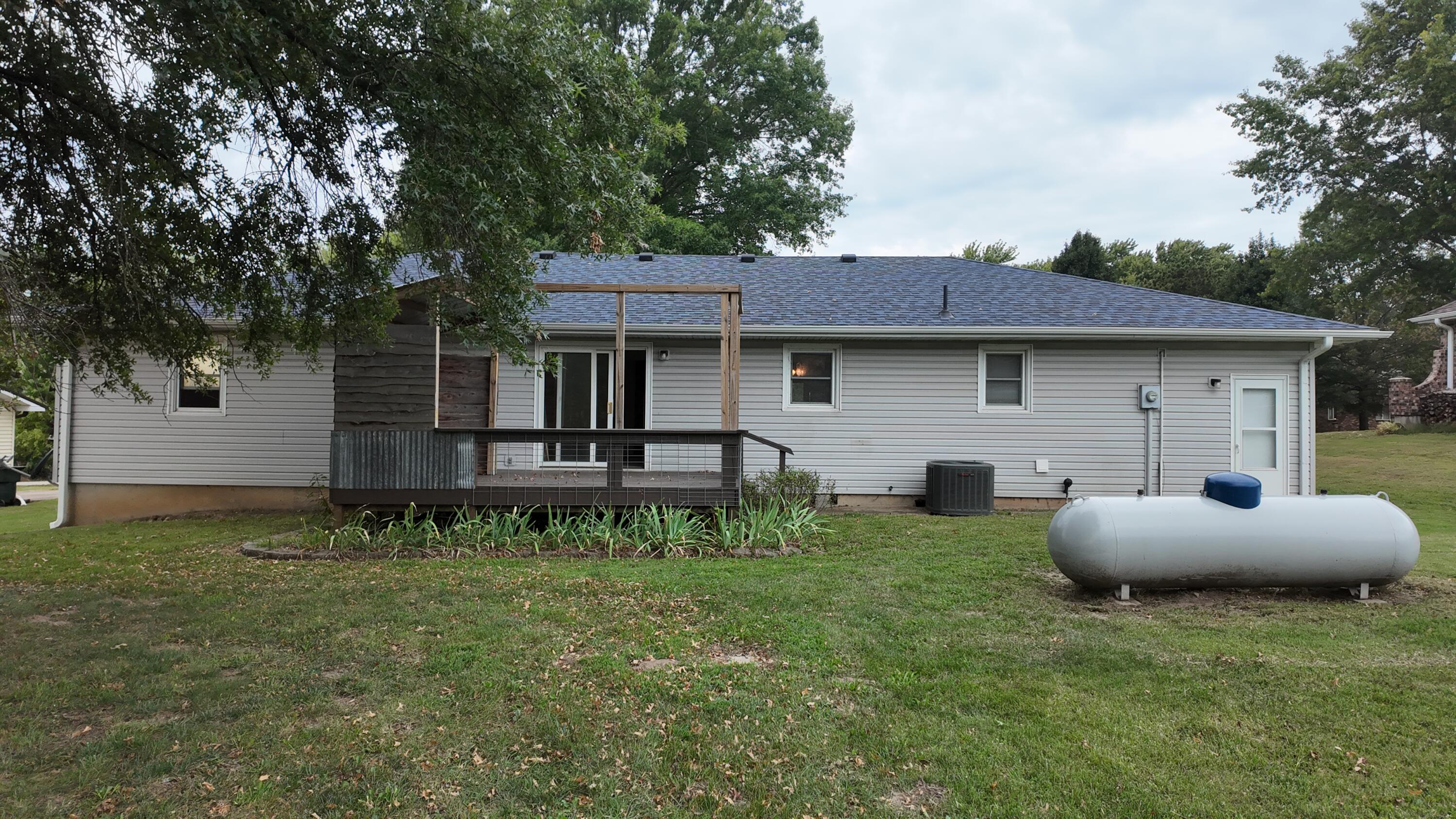 18663 Crawford Street Property Photo 4