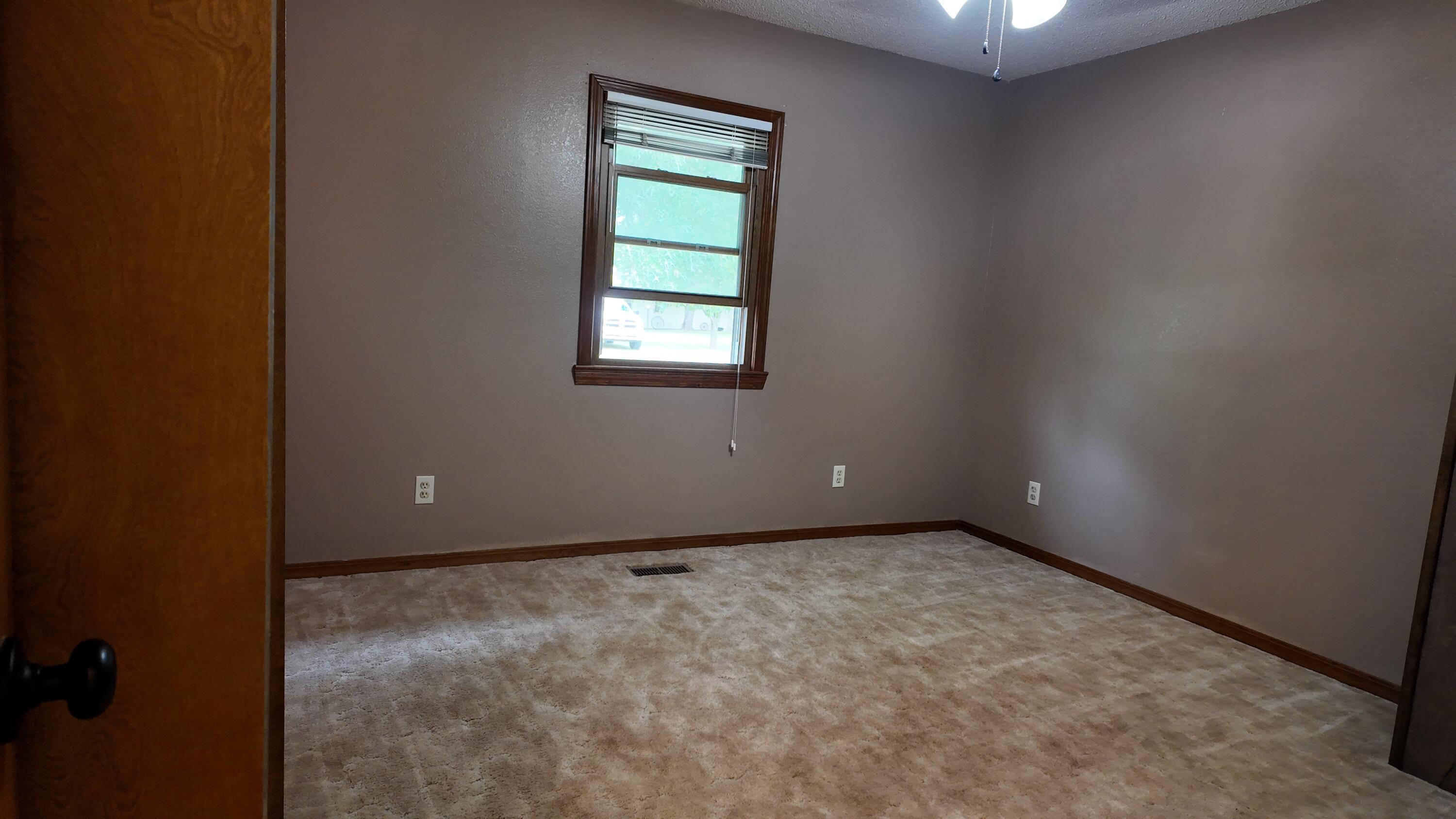 18663 Crawford Street Property Photo 22