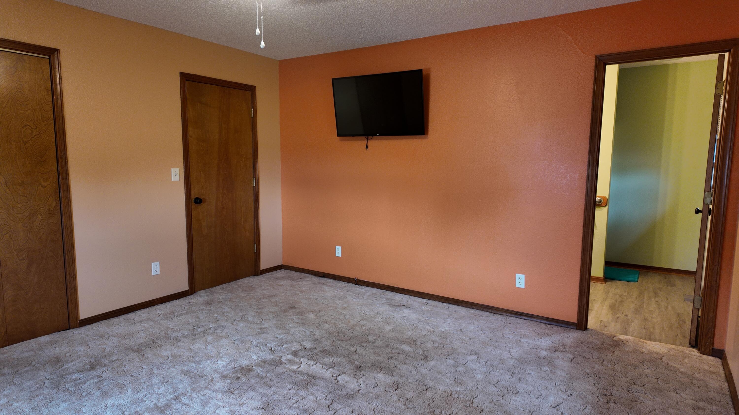 18663 Crawford Street Property Photo 27