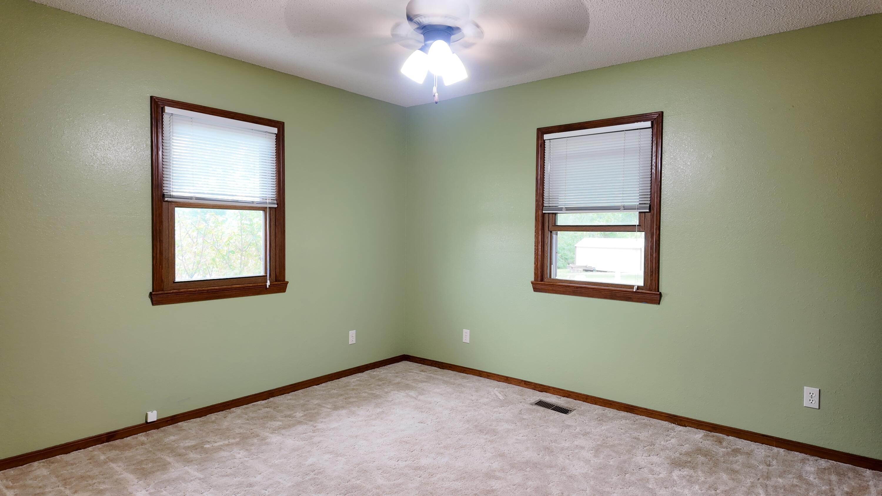 18663 Crawford Street Property Photo 31