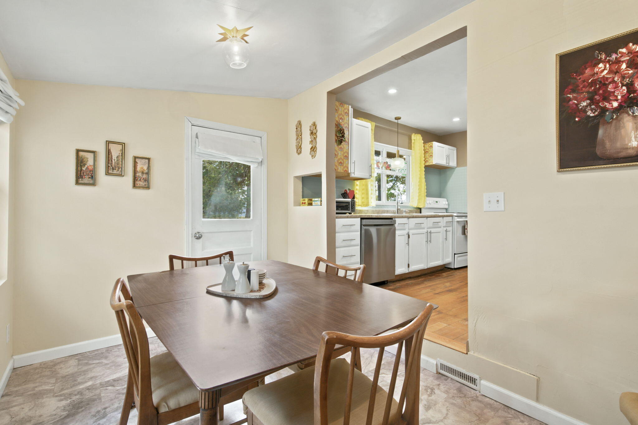 292 Lakeside Drive Property Photo 12