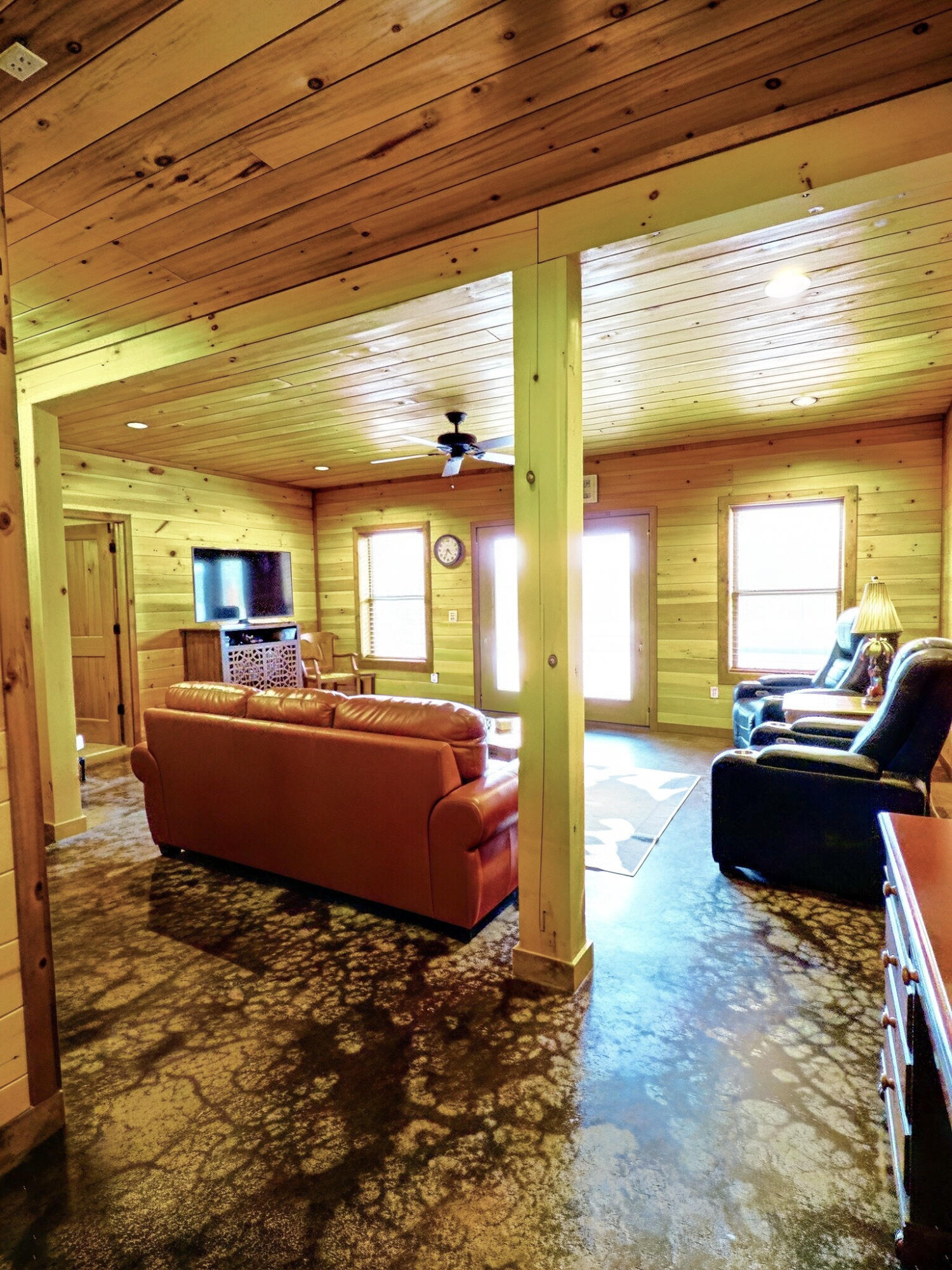 735 Carter 306 Property Photo 45