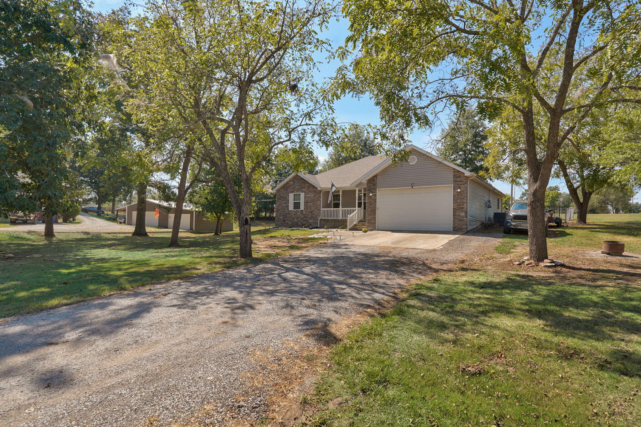 417 North Sunset Avenue Property Photo 4