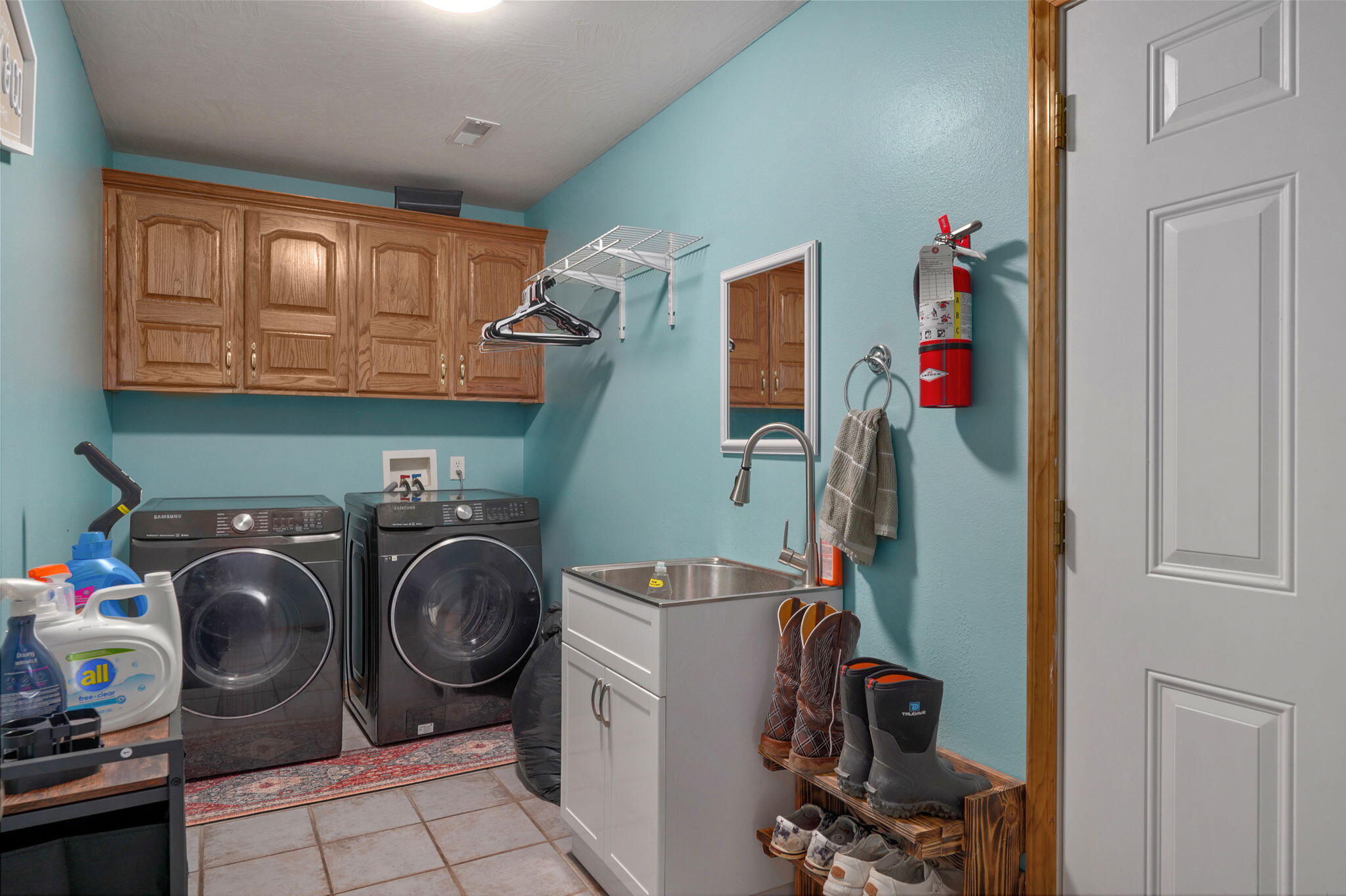 417 North Sunset Avenue Property Photo 14