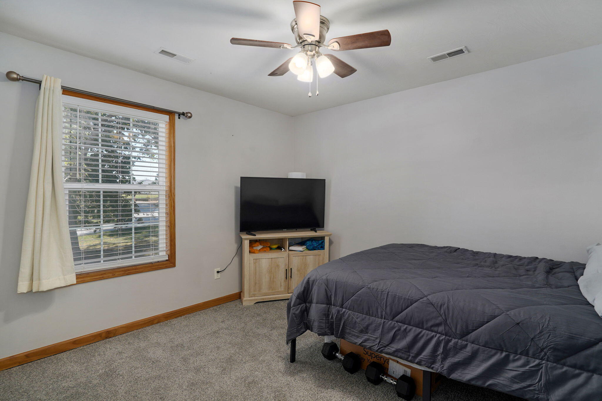 417 North Sunset Avenue Property Photo 19