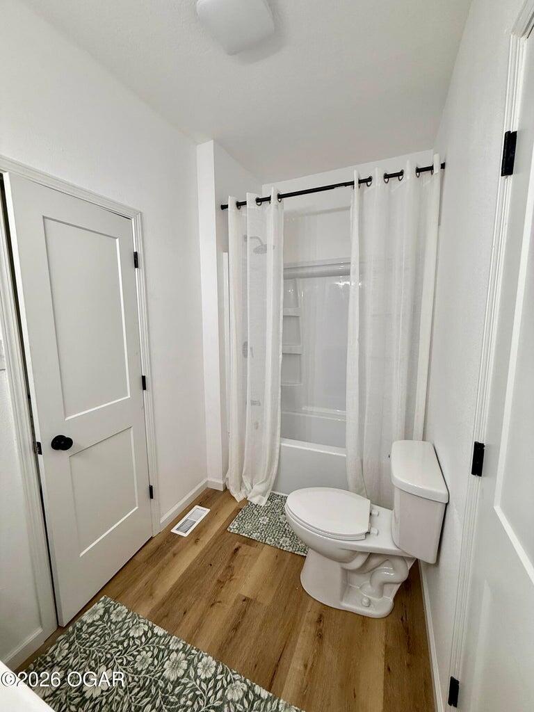 2650 East 8th Street Property Photo 11