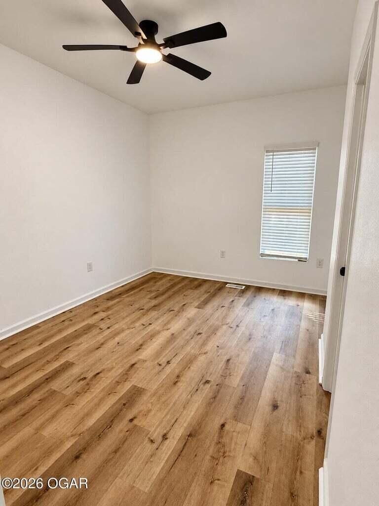 2650 East 8th Street Property Photo 13