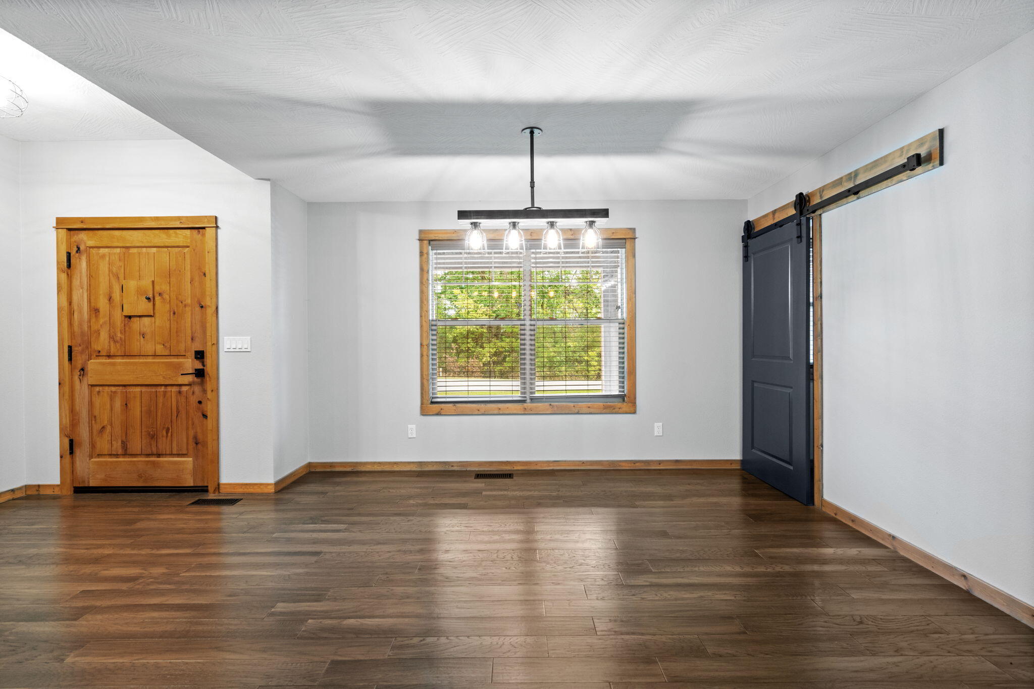 1800 Yoachum Drive Property Photo 8