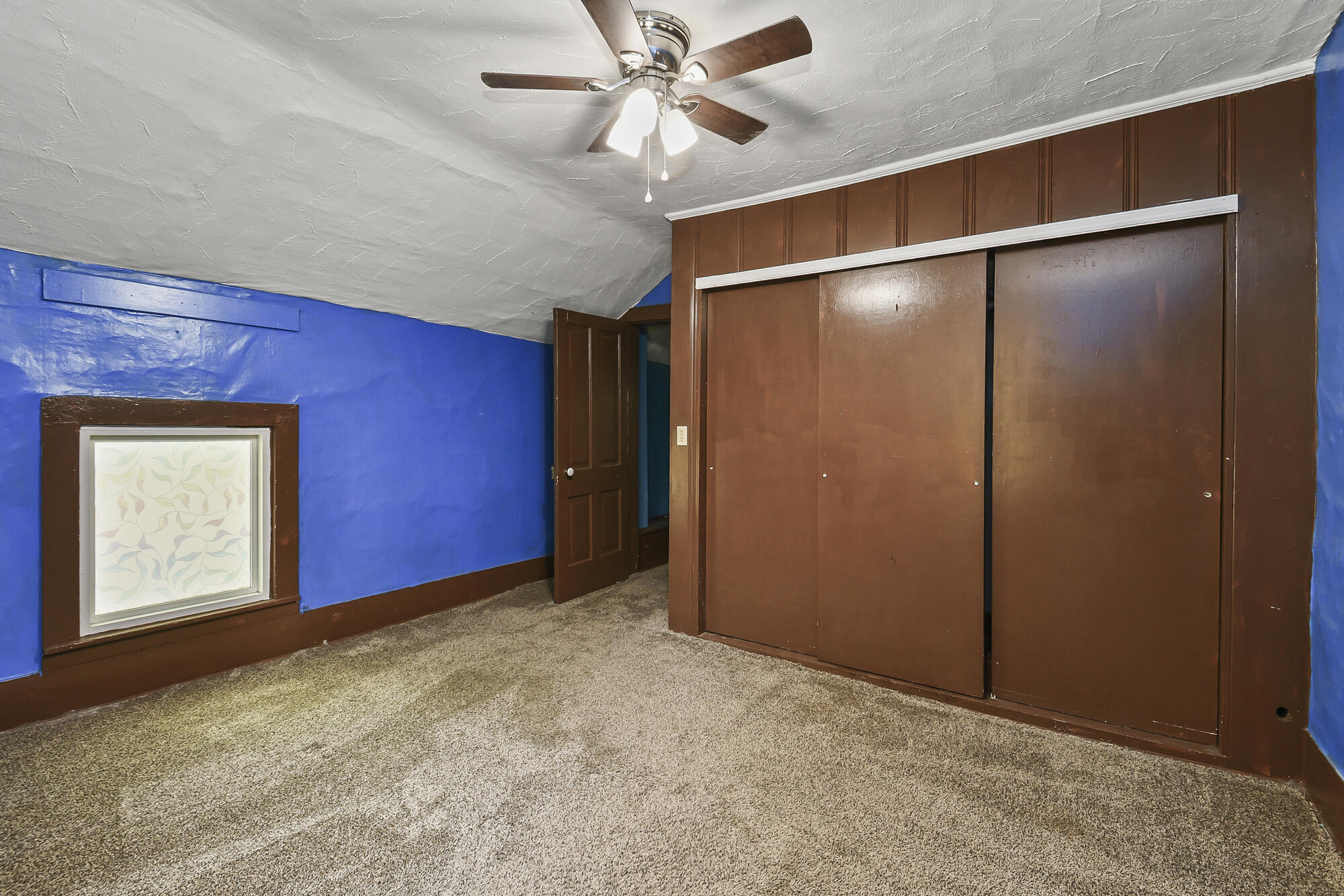 1908 North Robberson Avenue Property Photo 22