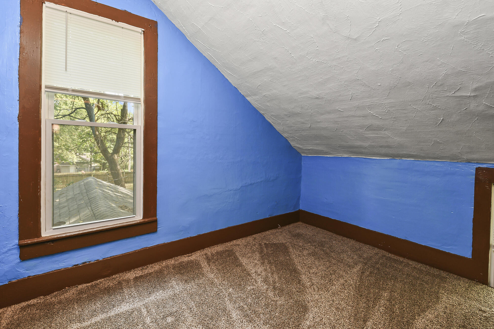 1908 North Robberson Avenue Property Photo 23