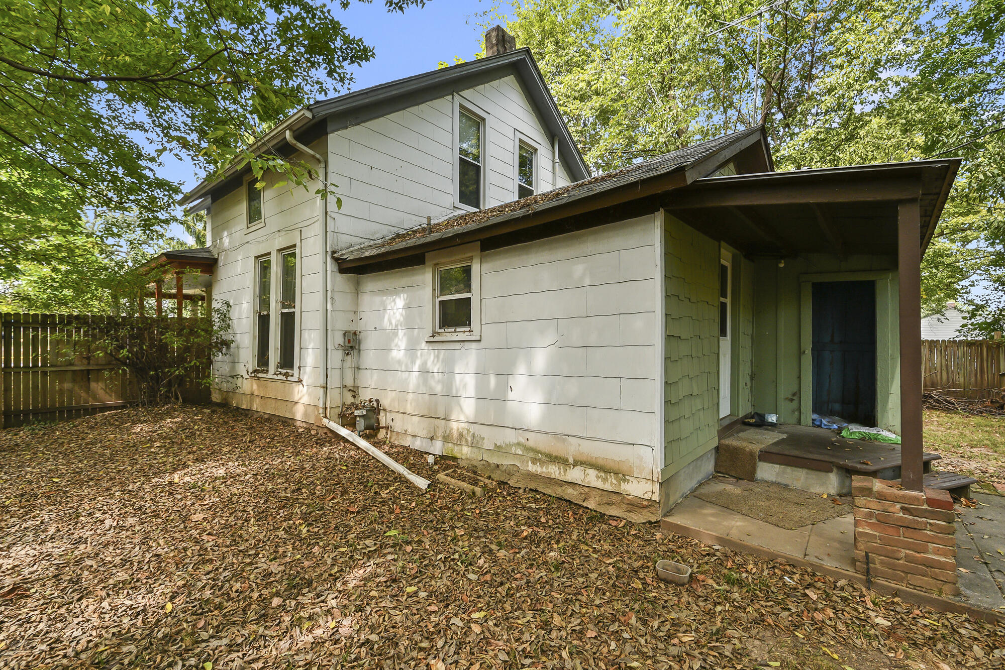 1908 North Robberson Avenue Property Photo 33