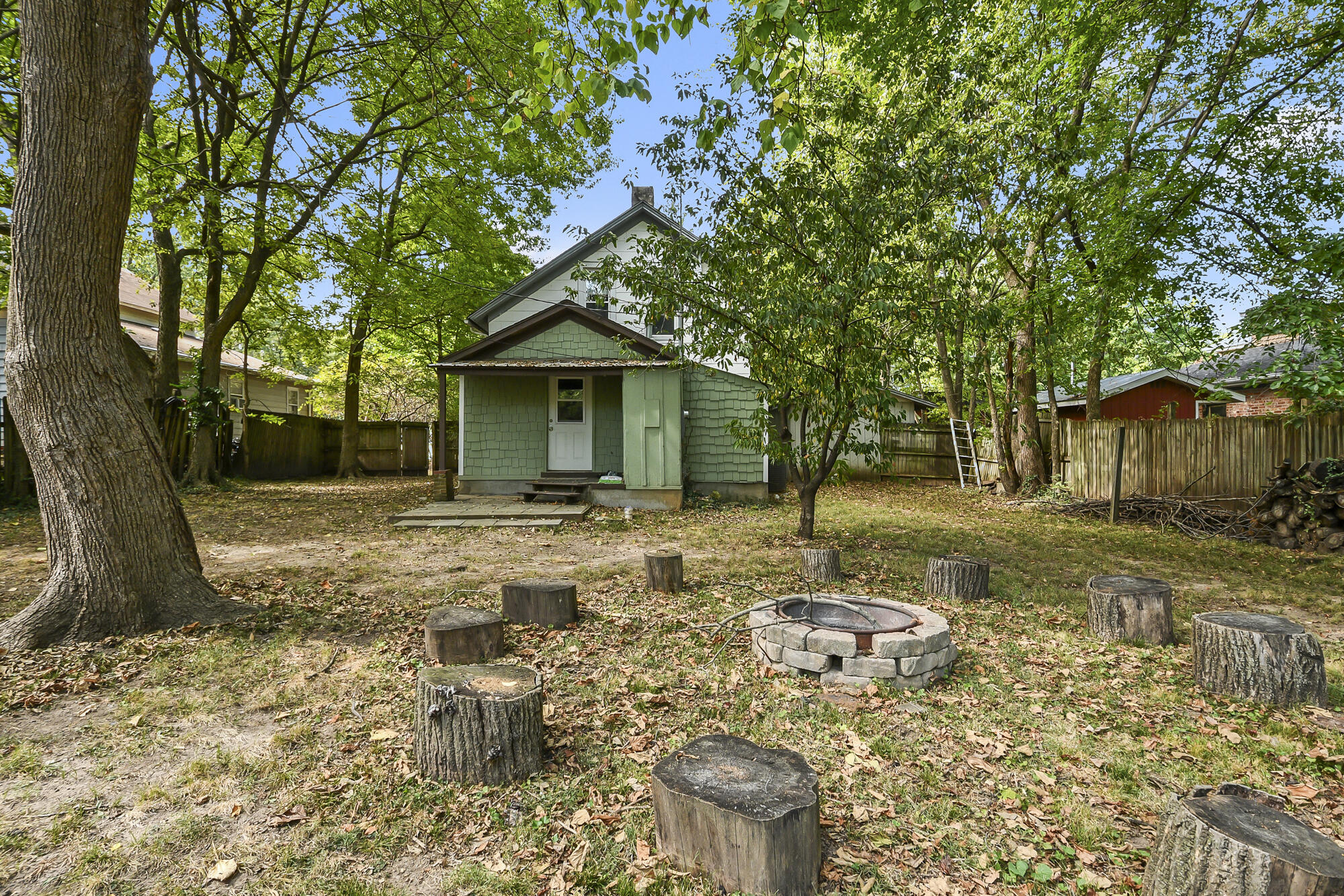 1908 North Robberson Avenue Property Photo 36