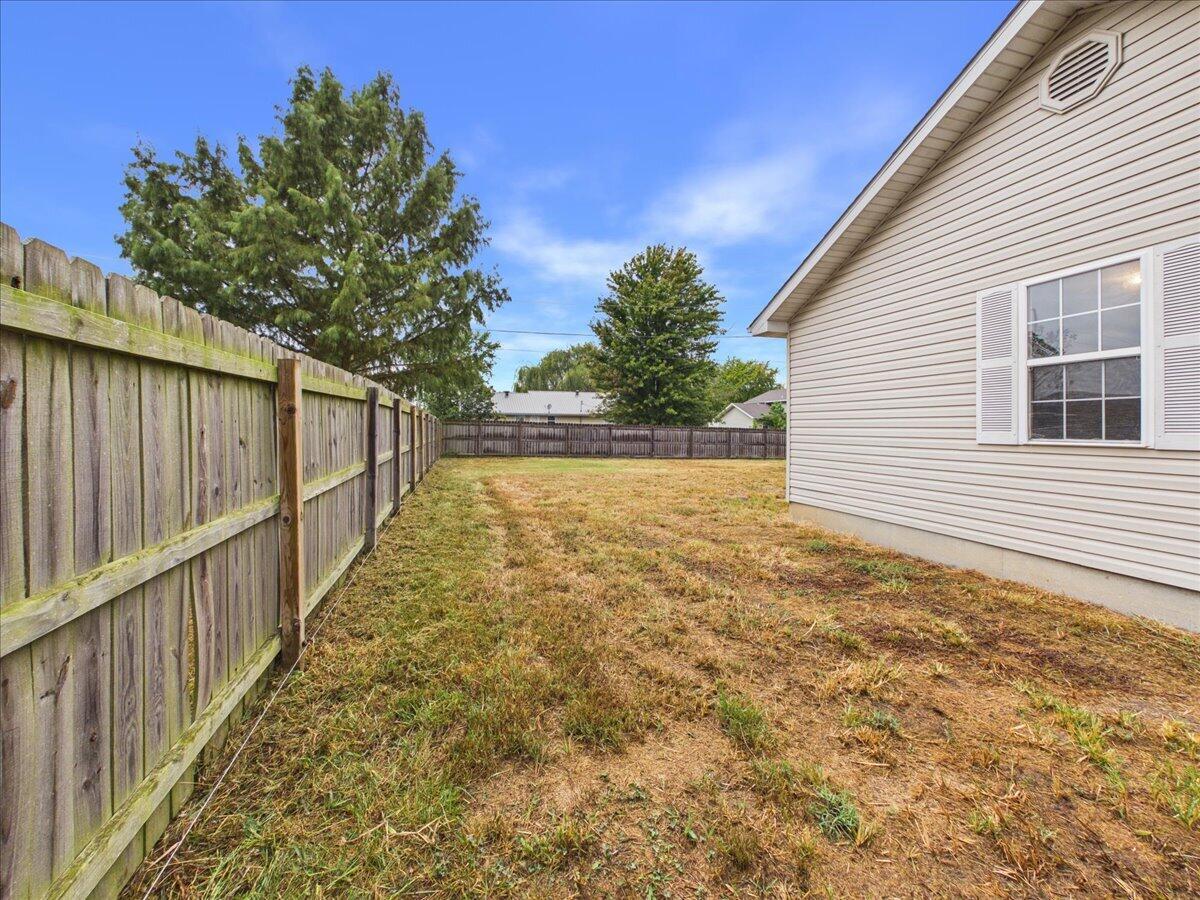 715 South Chestnut Street Property Photo 11