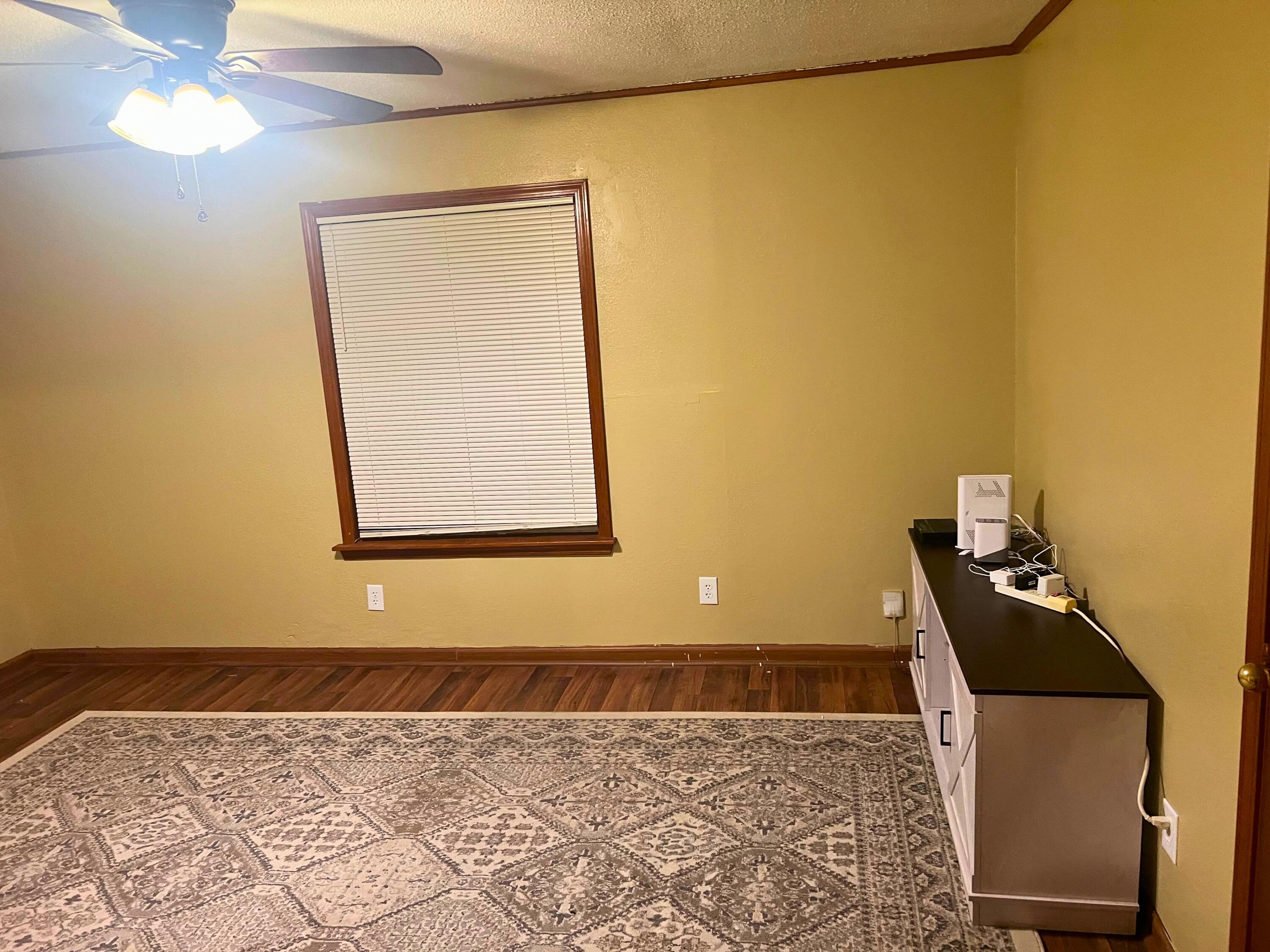 820 North Brown Avenue Property Photo 3