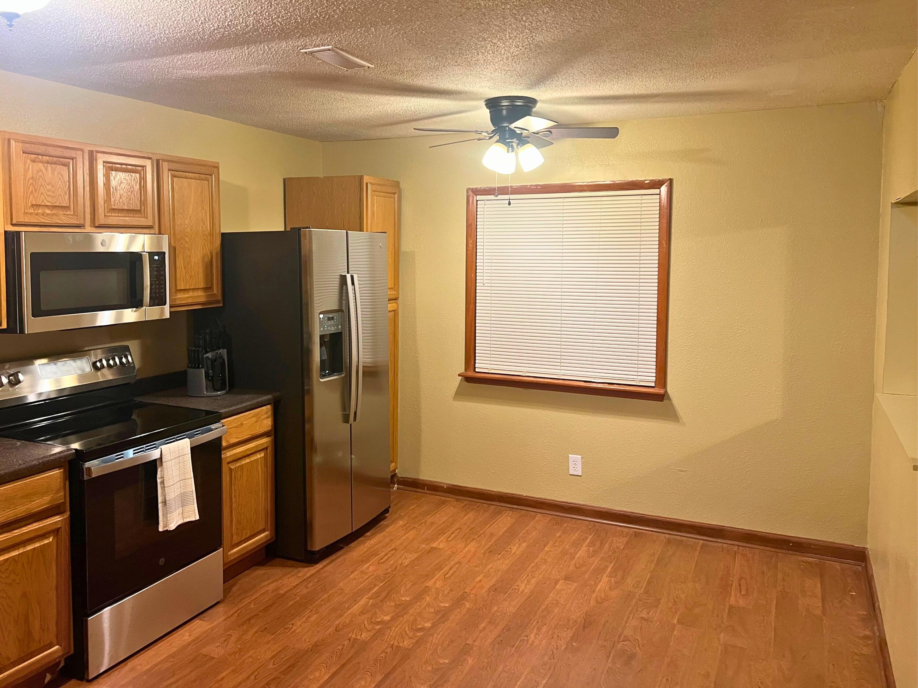 820 North Brown Avenue Property Photo 6
