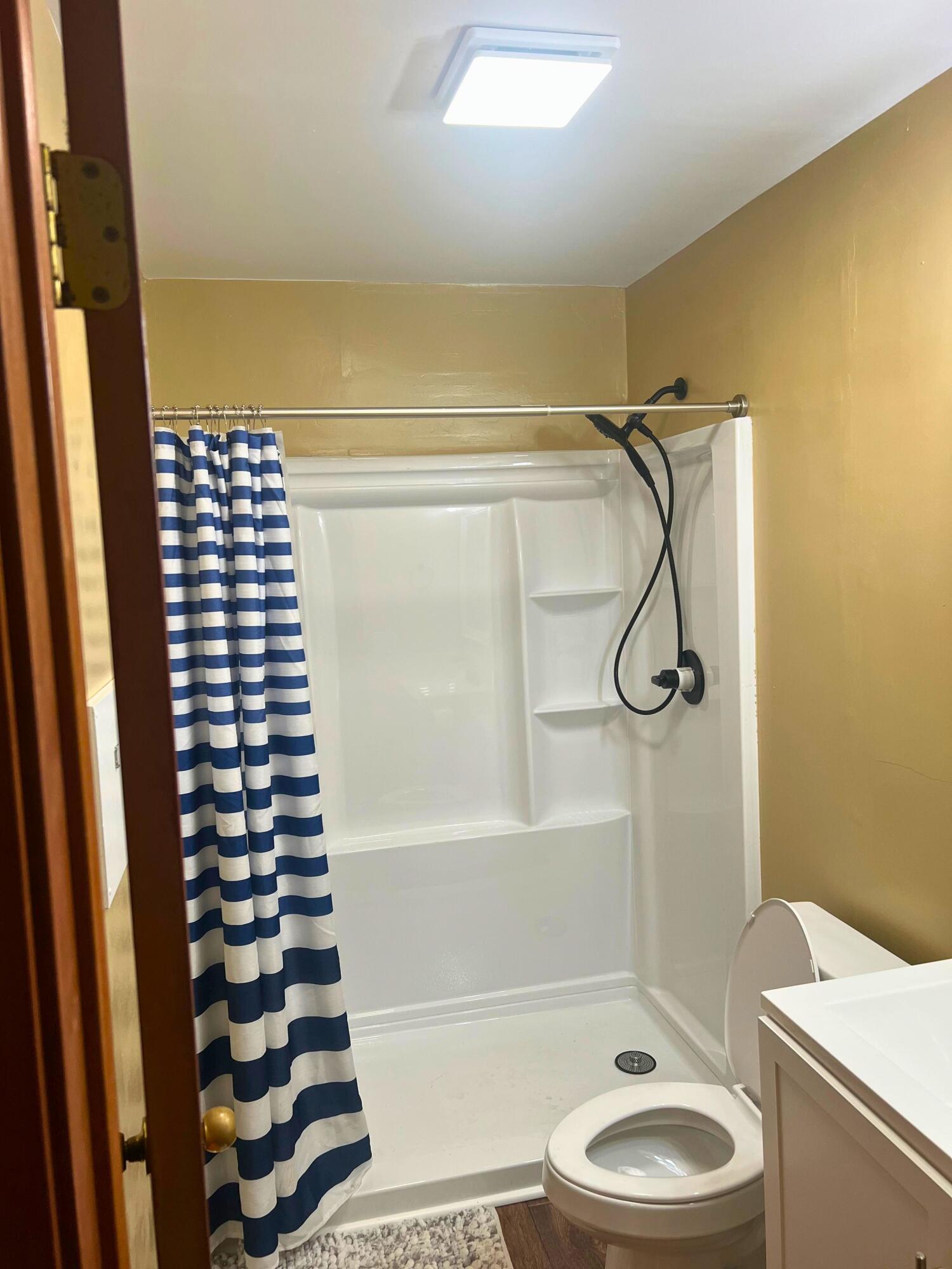 820 North Brown Avenue Property Photo 9