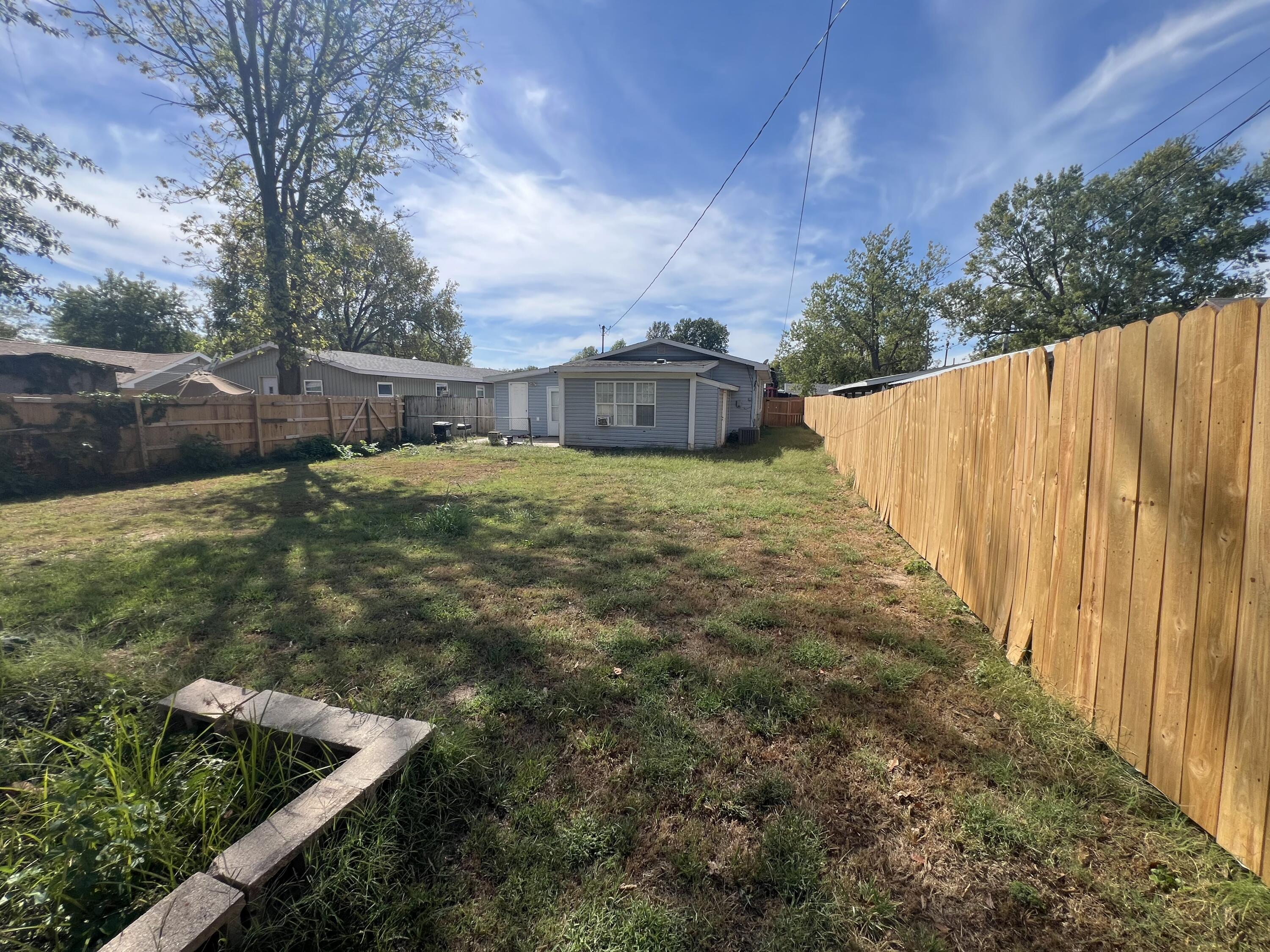 820 North Brown Avenue Property Photo 13