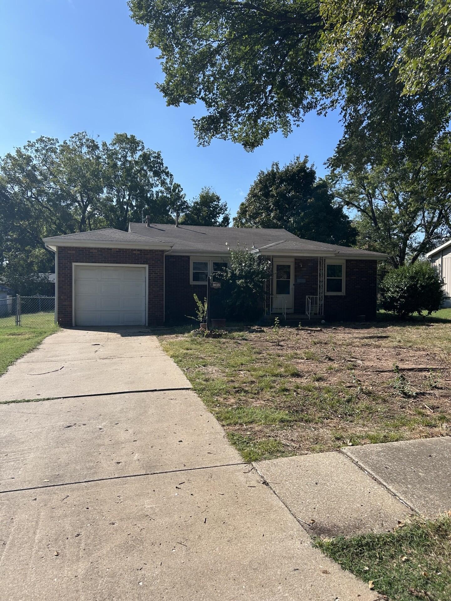 3039 South Parkview Avenue Property Photo 1
