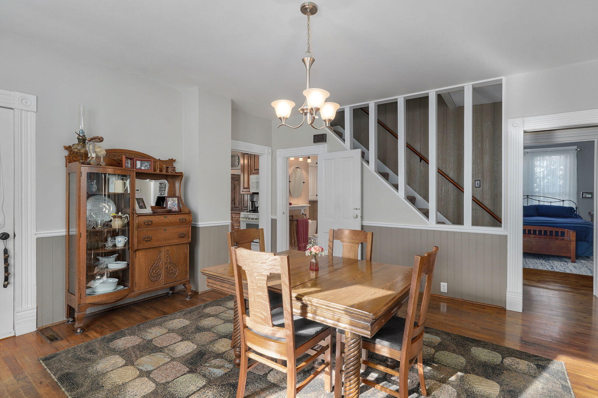 527 Center Street Property Photo 14