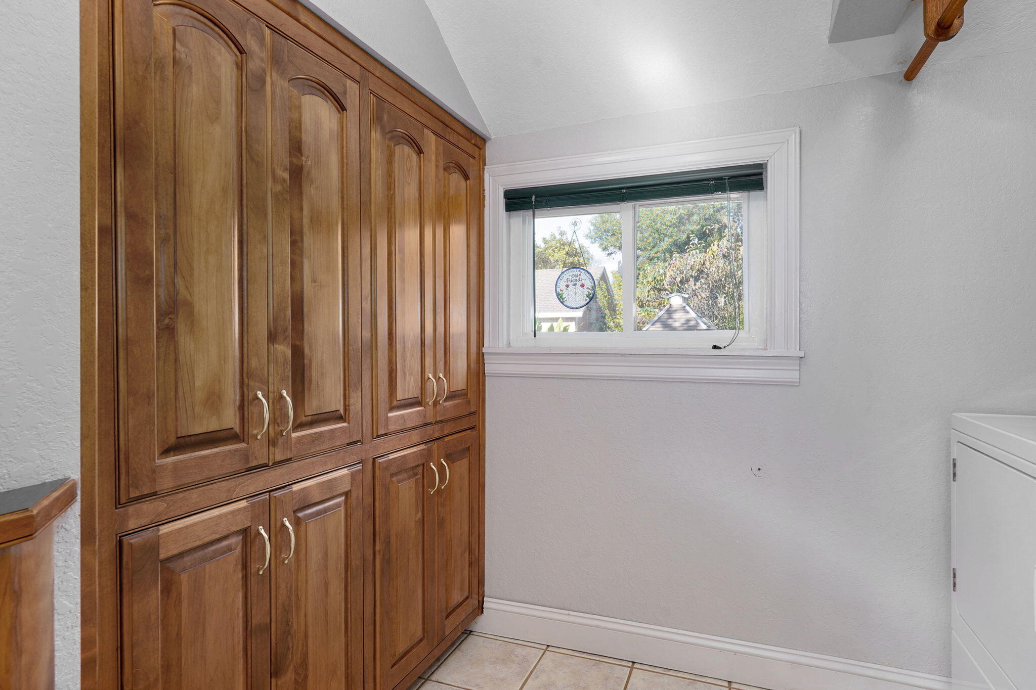 527 Center Street Property Photo 18