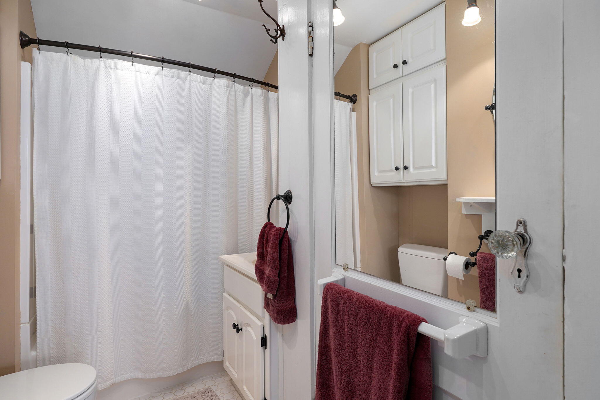527 Center Street Property Photo 27