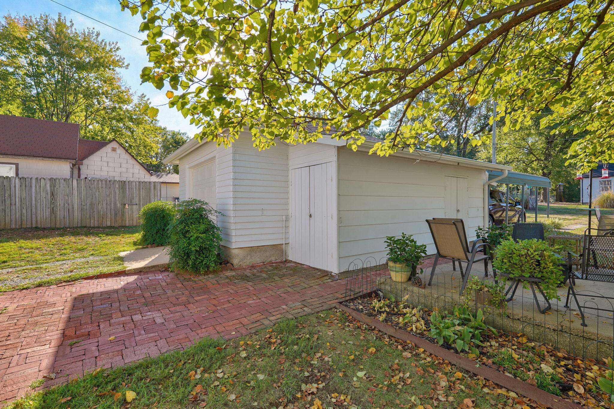 527 Center Street Property Photo 32