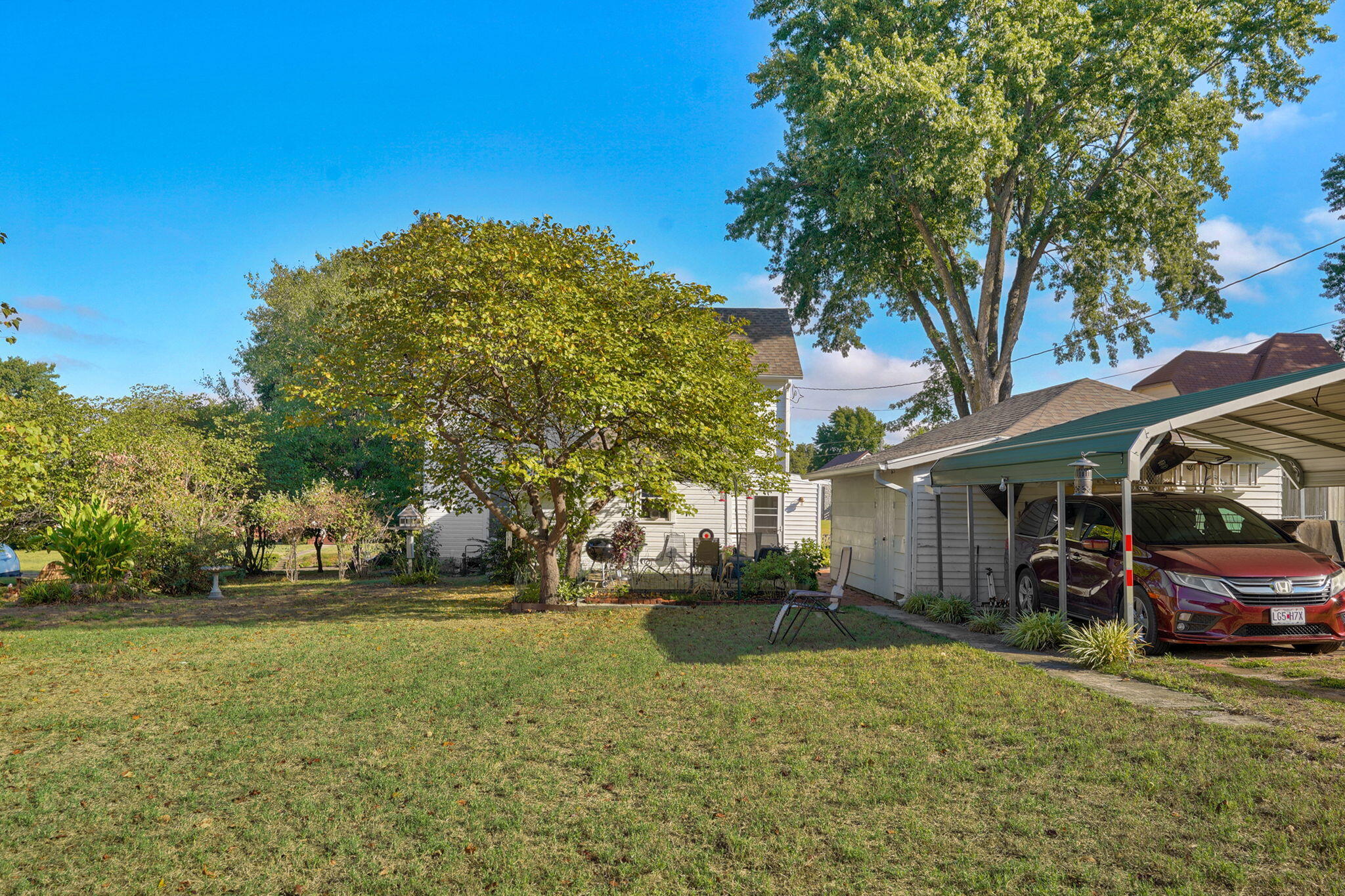 527 Center Street Property Photo 36